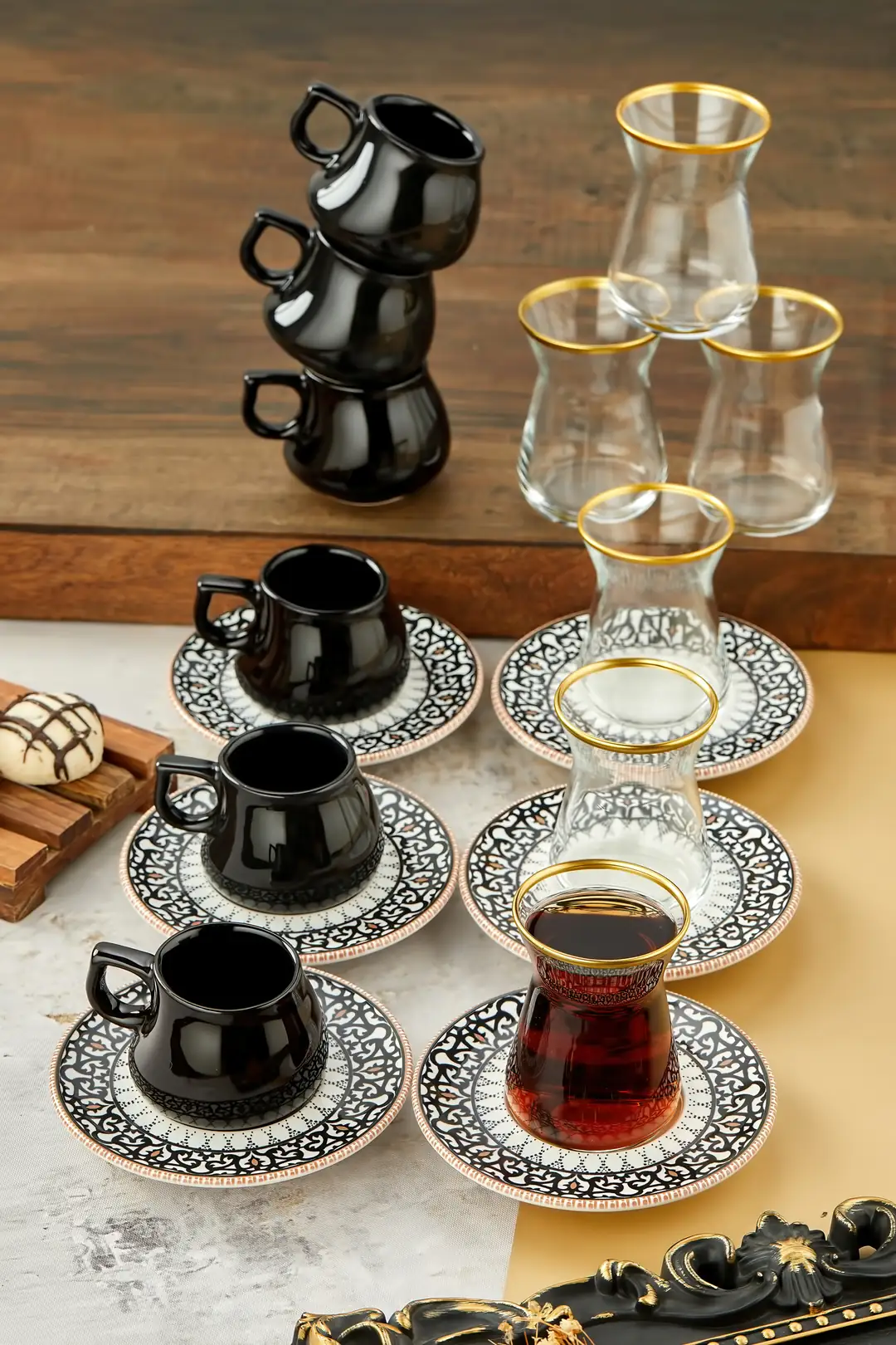 茶 nekorinS Siyah Motifli Özel Seri 18 Parça Kahve Fincan Takımı ve Çay Seti