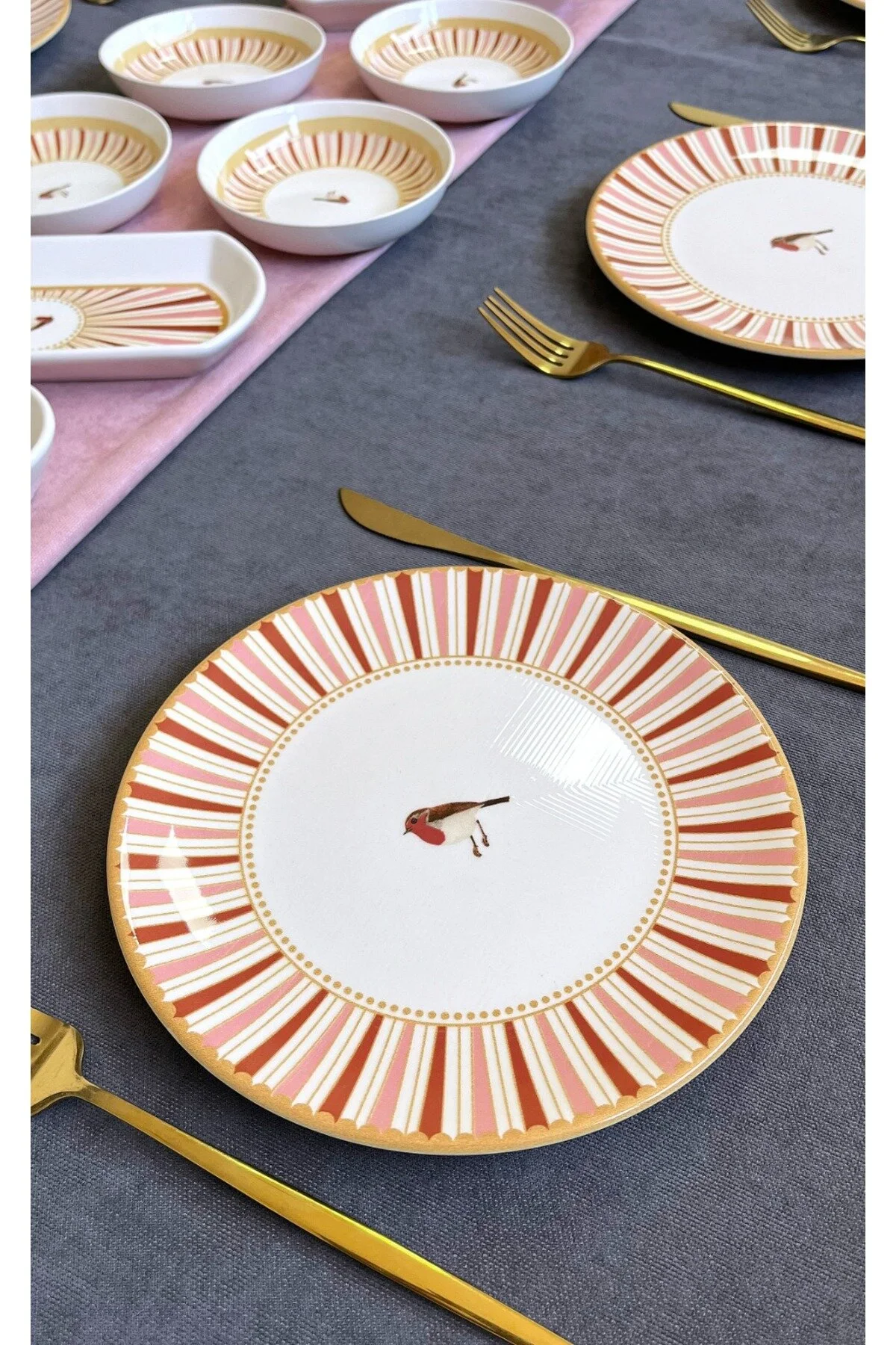 Sevda Kuşu Kırmızı Kuş Desenli 14 Parça 6 Kişilik Kahvaltı Takımı, Seti