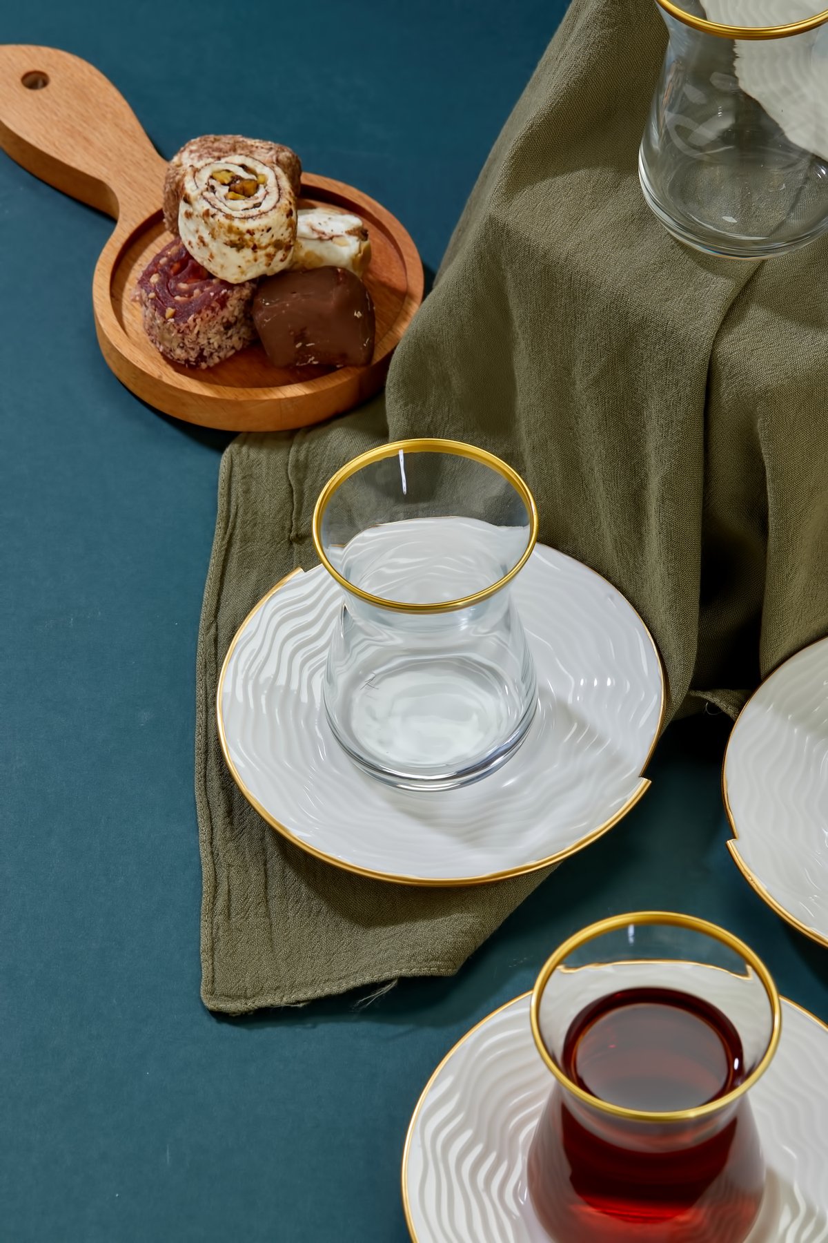 Outlet Porselen Gold Altın Yaldız 12 Parça 6 Kişilik Çay Bardağı Takımı, Çay Seti
