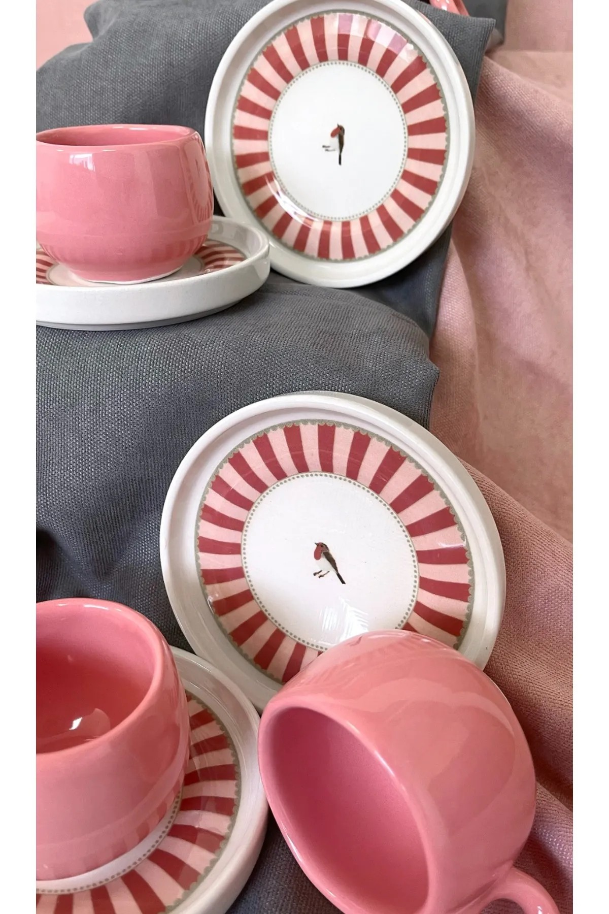 Love Birds Pembe Plump 12 Parça 6 Kişilik Kahve Fincan Takımı – Romantik Tasarım ile Zarif Kahve Sunumları