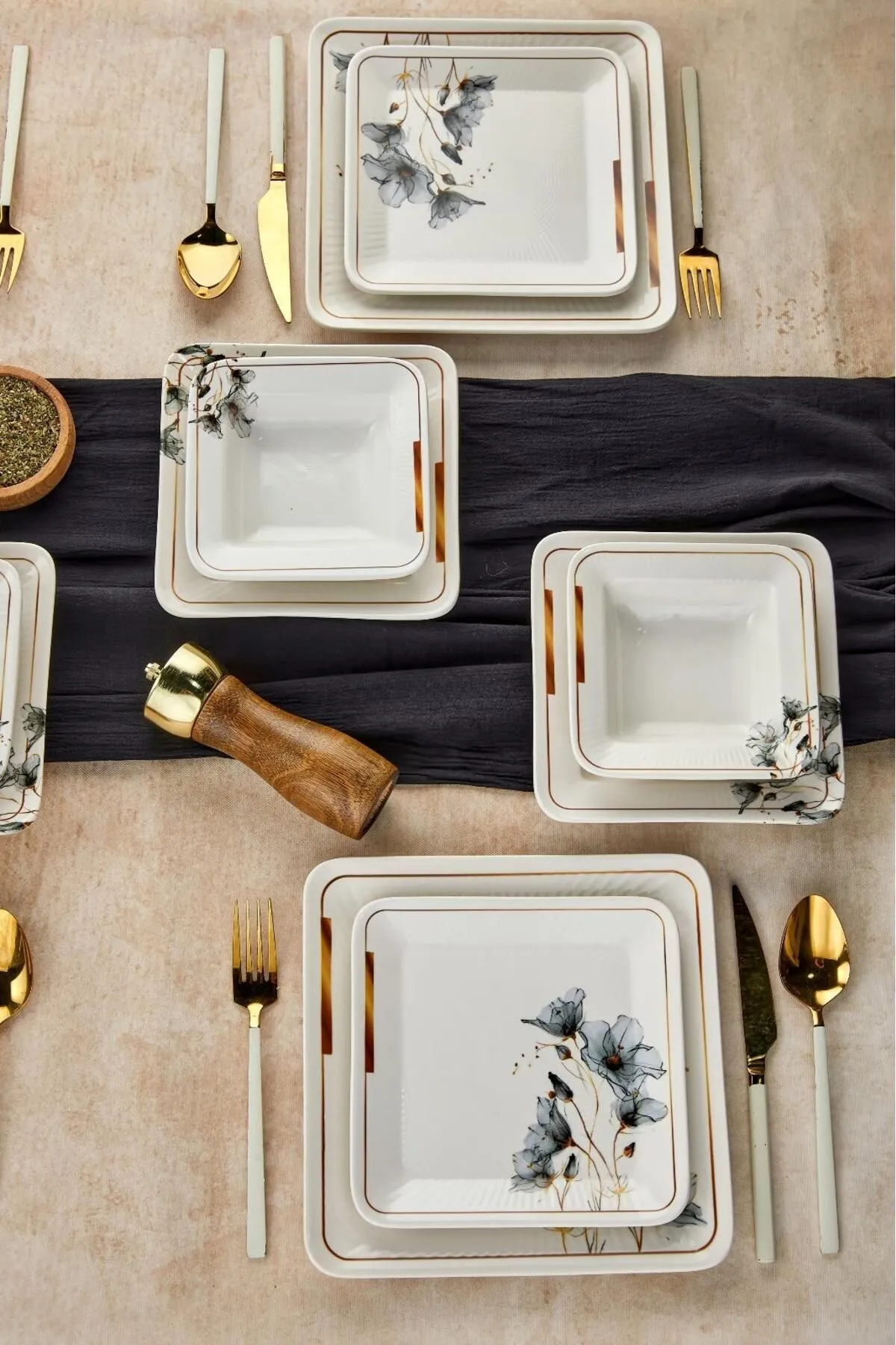 Lotus 24 Parça 6 Kişilik Yemek Takımı – Lotus Çiçeğinin Zarafeti ve Modern Sofra Şıklığı