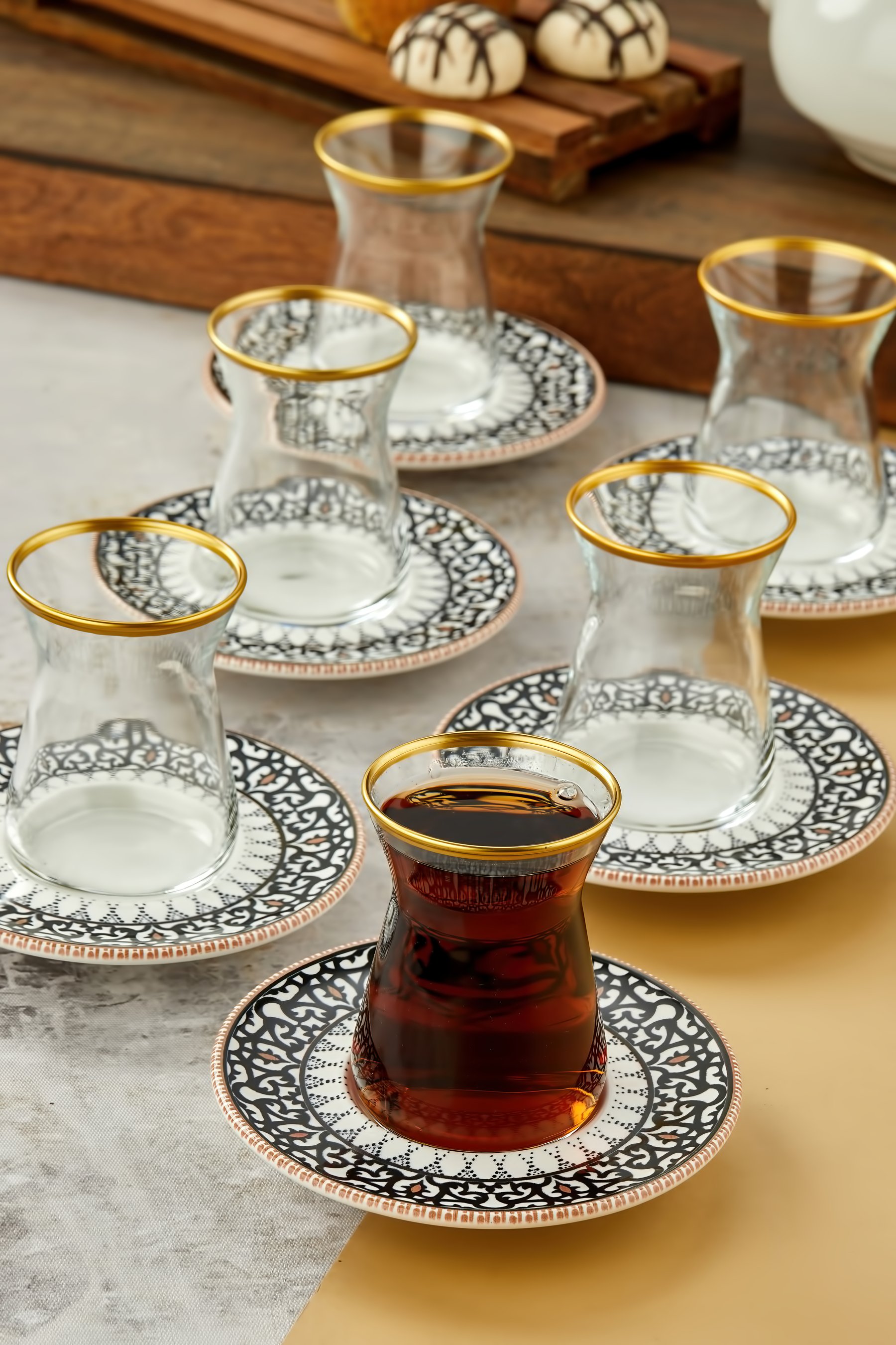 Siyah Motifli Gold 12 Parça 6 Kişilik Çay Bardağı ve Tabağı, Çay Takımı, Çay Seti