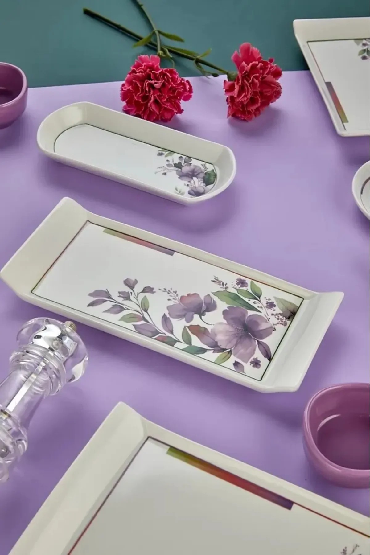 Magnolia Lila Çiçekli 25 Parça 8 Kişilik Kahvaltı Takımı, Sunum Seti