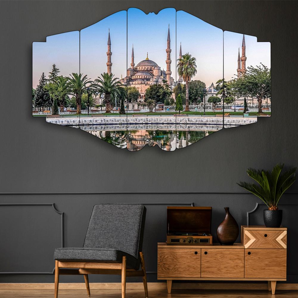 Sultanahmet'te Sessiz Dua - 5 Parçalı Dini Tablo