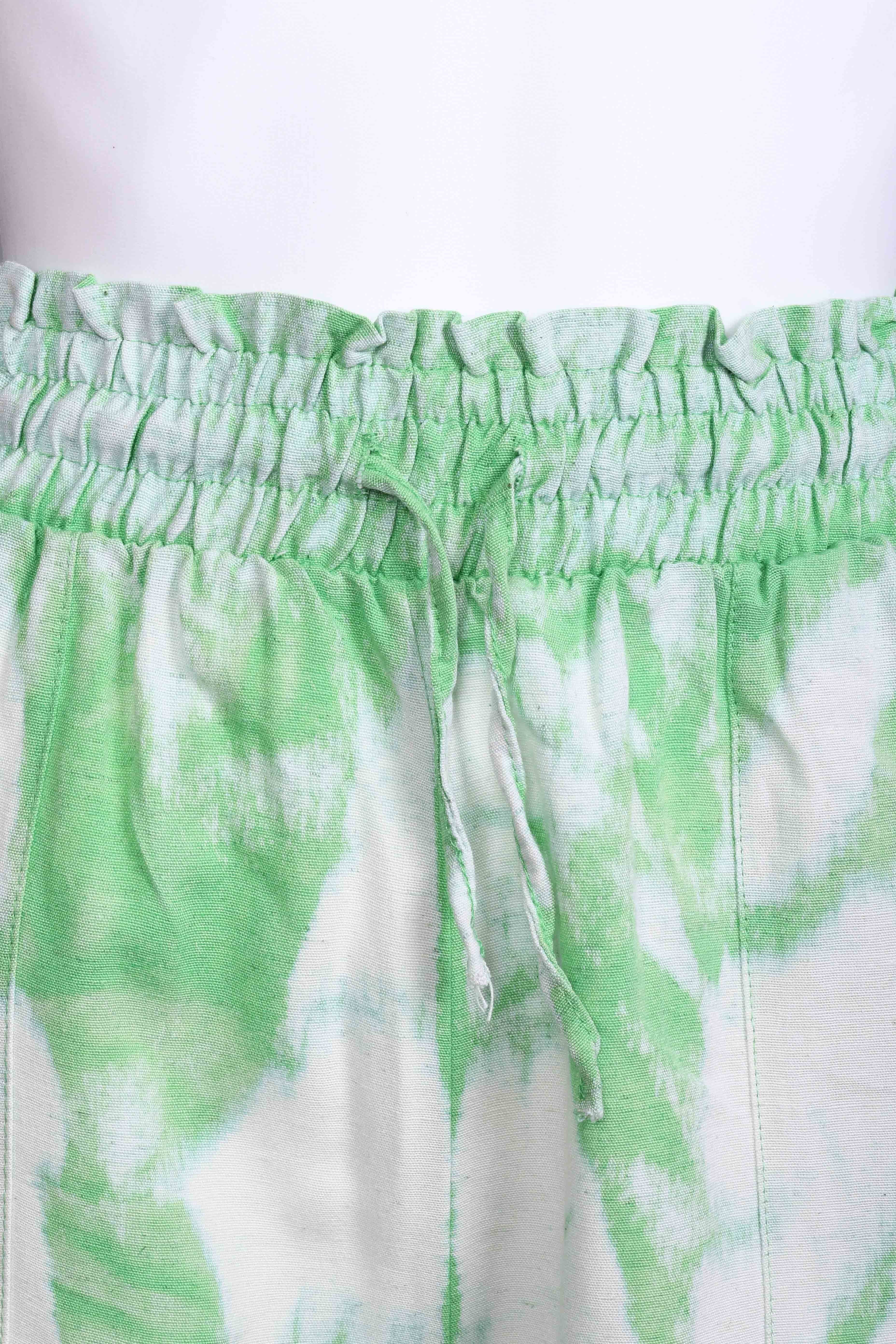 RM-041 Woman White with Green Patterned Cotton Shorts