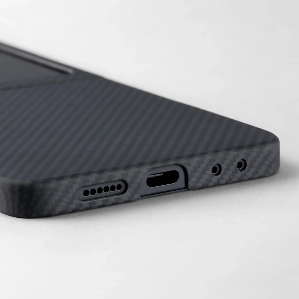Galaxy Z Flip 7 Kılıf M-safe Şarj Özellikli 600D Aramid Fiber Pitaka Ultra-Slim Classic Serisi Black-Grey Twill Kapak