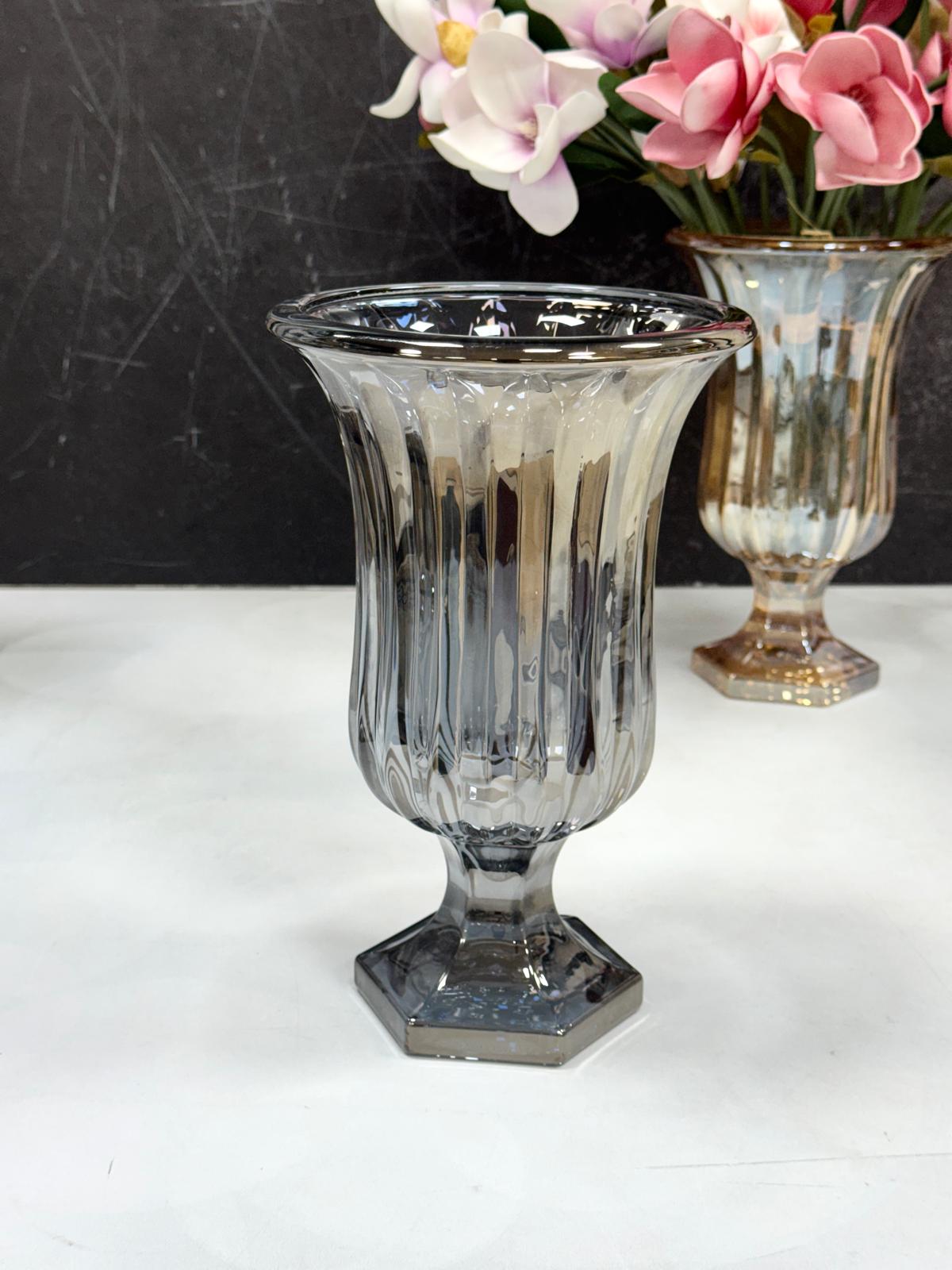 Füme Ayaklı Cam Vazo 28 cm