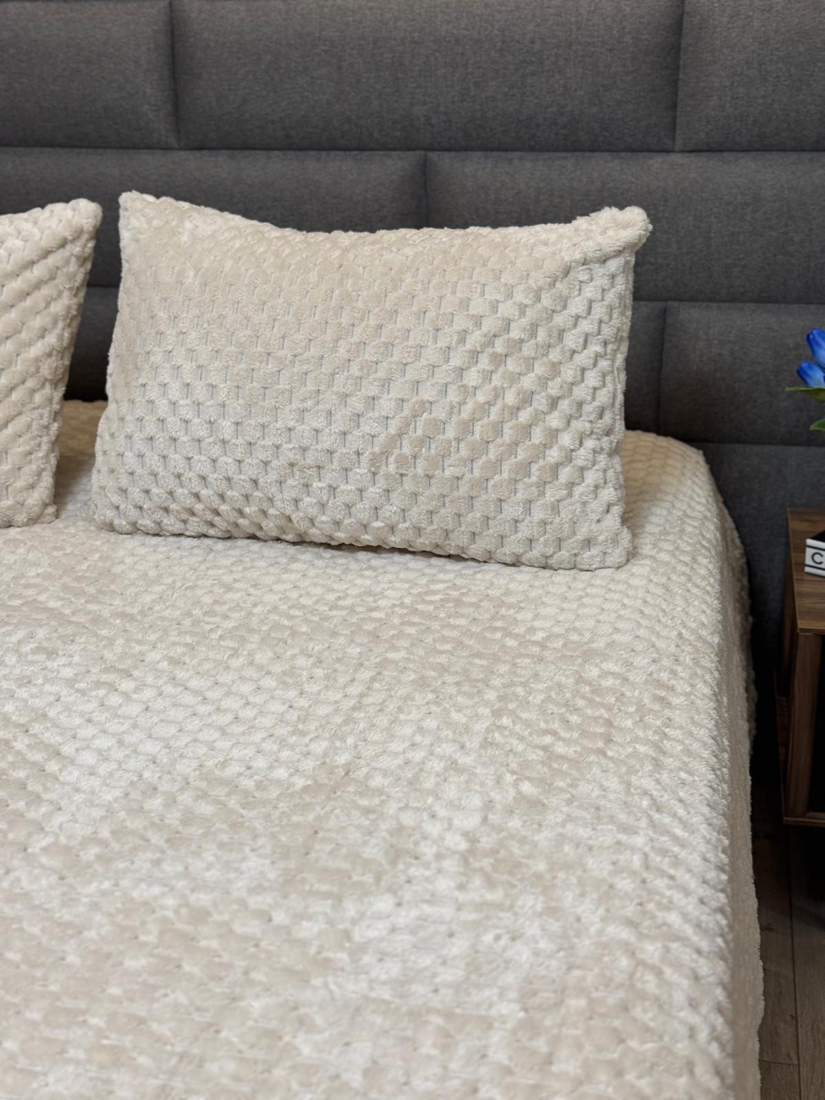 Berry Concept Peluş Çift Kişilik Yatak Örtüsü Seti Pıt Pıt  Model  245/260 cm