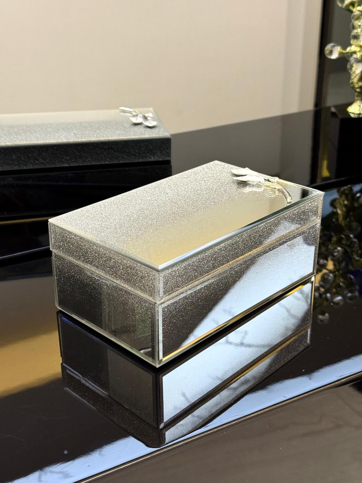 AROW Arow Aynalı Takı Kutusu Ççiçek Detaylı 21/13 cm