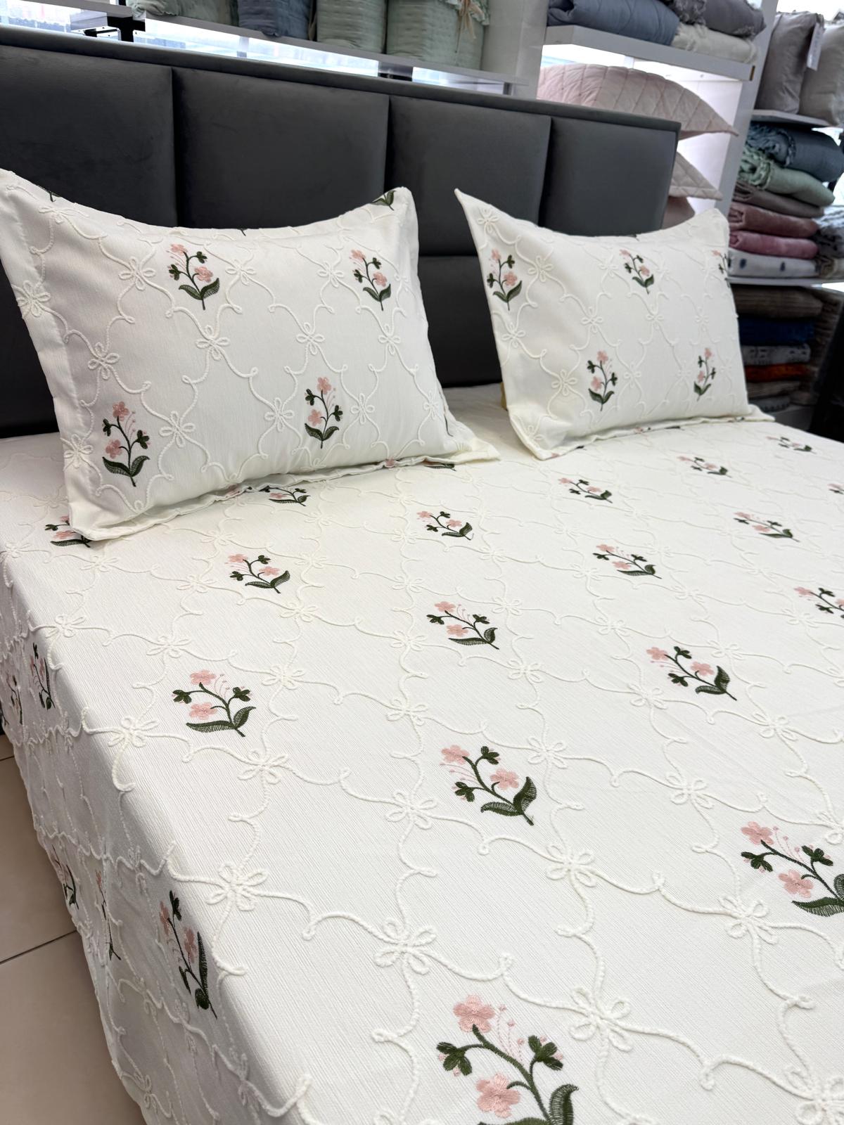 GARDEN ÇİFT KİŞİLİK NAKIŞLI PİKE TAKIMI 260/260 CM