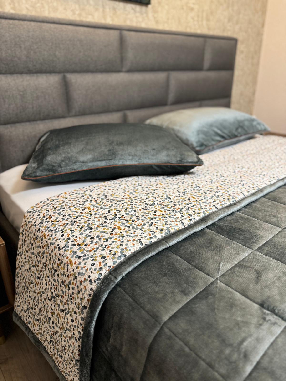 Yumuşak Kadife Çift Kişilik Yatak Örtüsü 240/245 cm