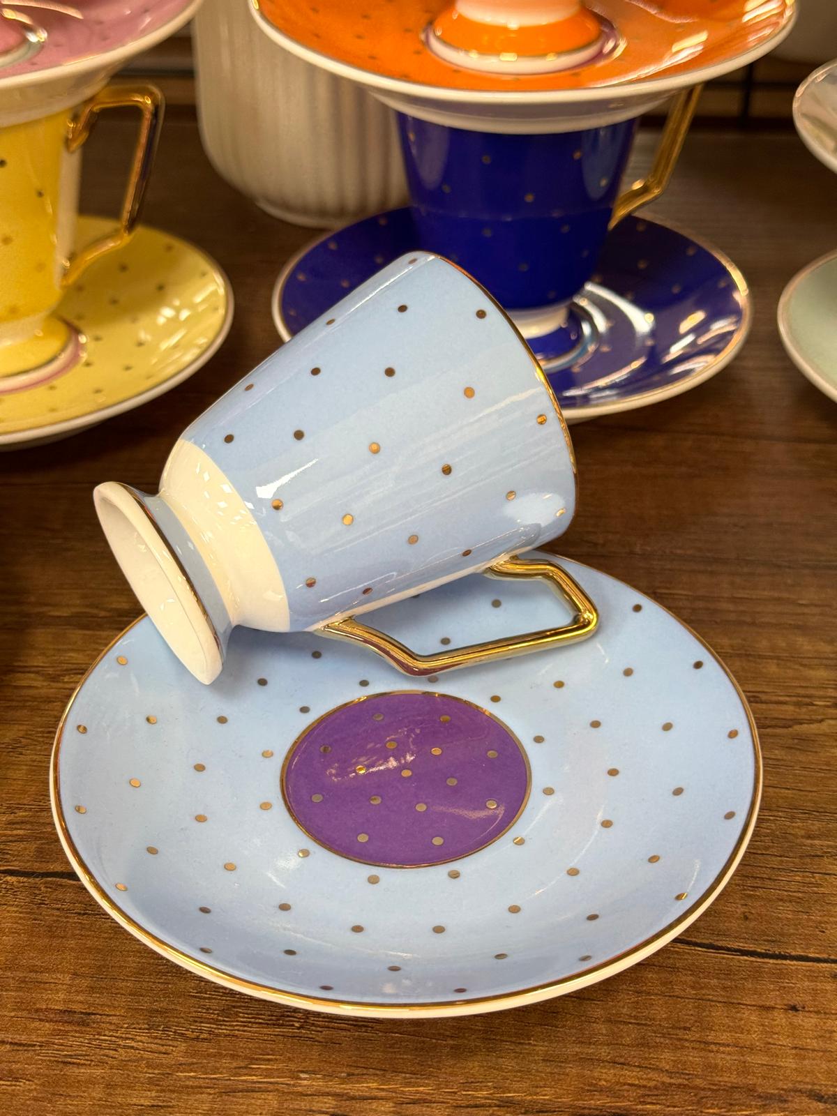 PUANTİYELİ PORSELEN FİNCAN TAKIMI 6 KİŞİLİK