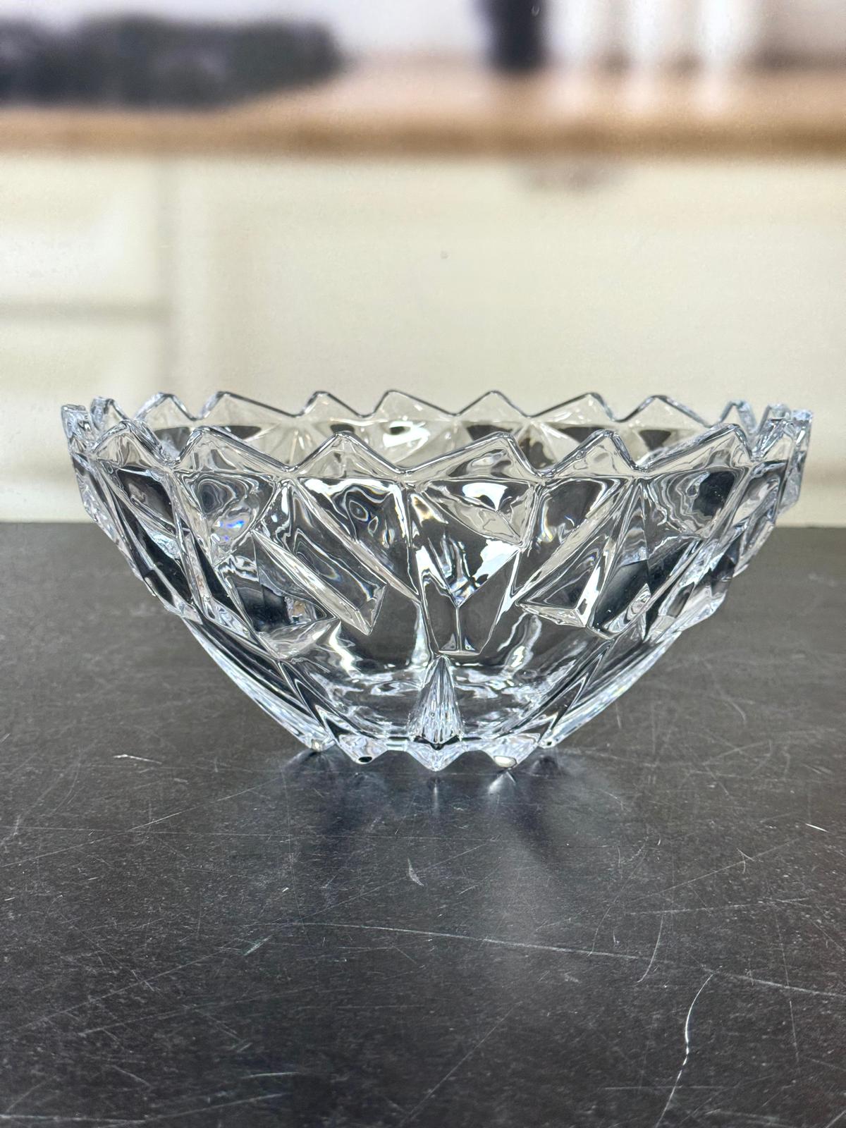 Cam Kristal Kase 24 Cm