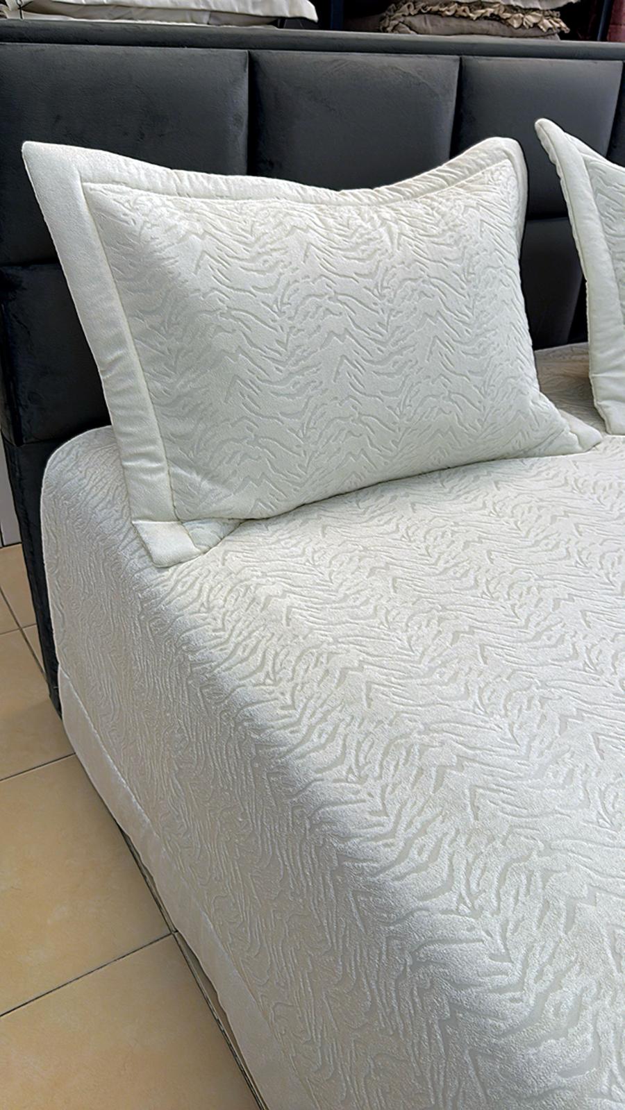 ZEBRA ÇİFT KİŞİLİK YATAK ÖRTÜSÜ TAKIMI 260/270 CM