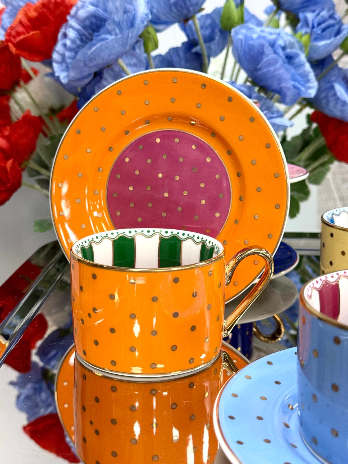 Puantiyeli Porselen Çay Fincan Takımı 200 cc