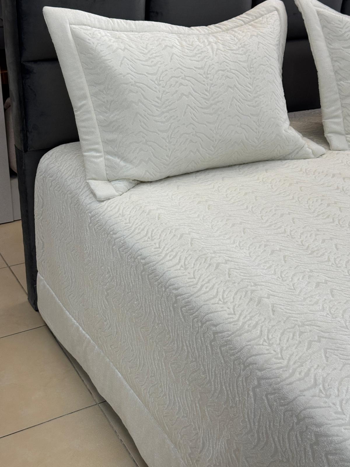 ZEBRA ÇİFT KİŞİLİK YATAK ÖRTÜSÜ TAKIMI 260/270 CM