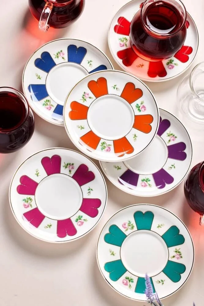 Perotti BEYOĞLU 12 PARÇA ÇAY SETİ KULPLU RENGARENK TABAKLI 210 ML