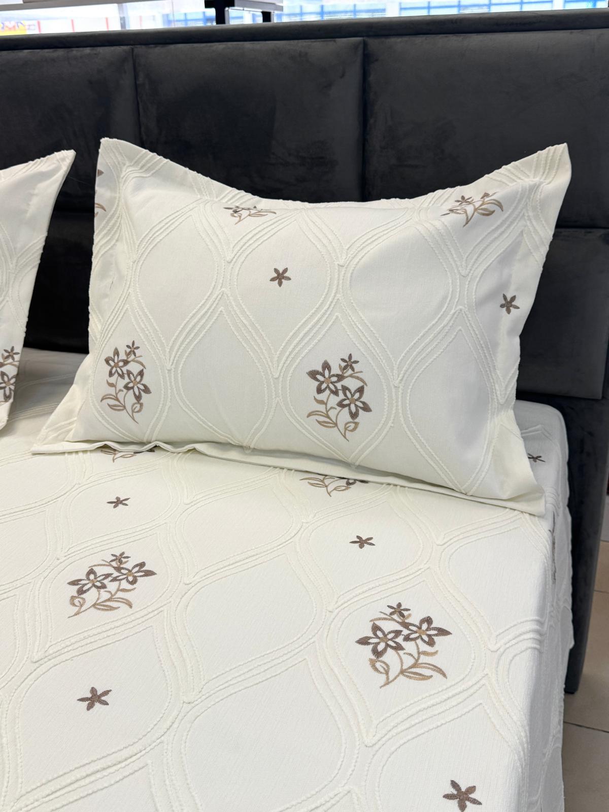 Dreams Nakışlı Pike Takımı 260/260 cm