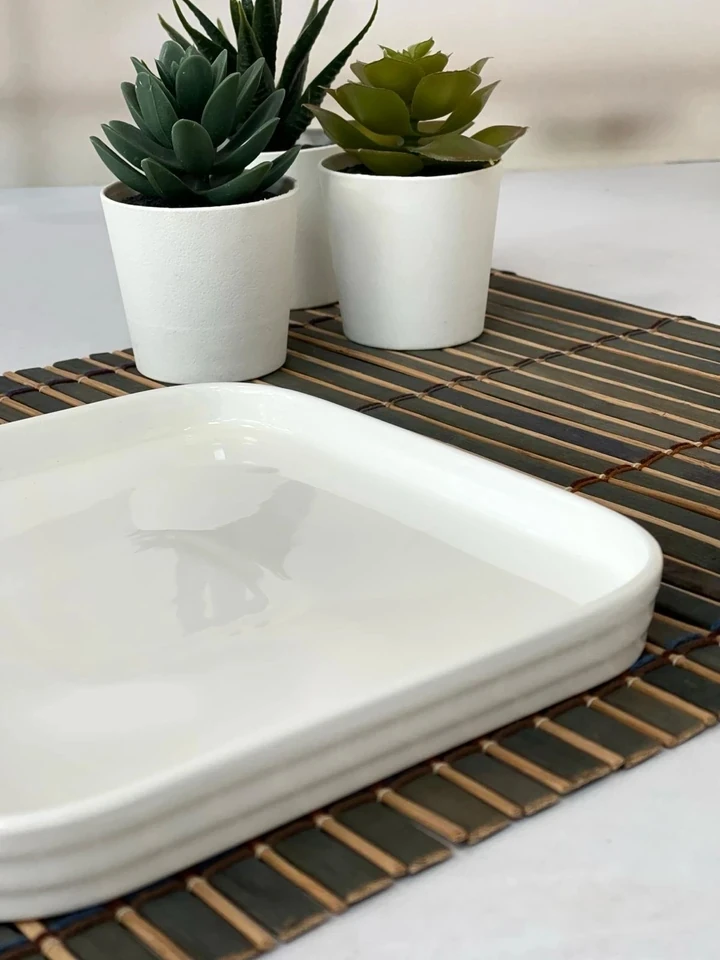 BEYAZ PORSELEN PASTA TABAĞI 18,5 CM