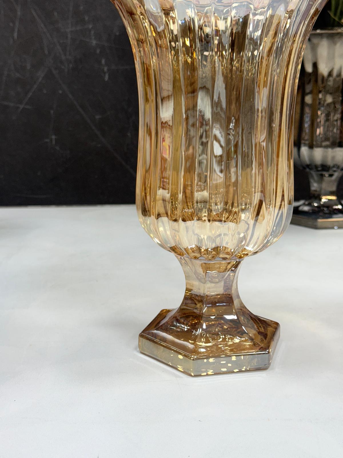 Bal Renk Ayaklı Cam Vazo 28 cm