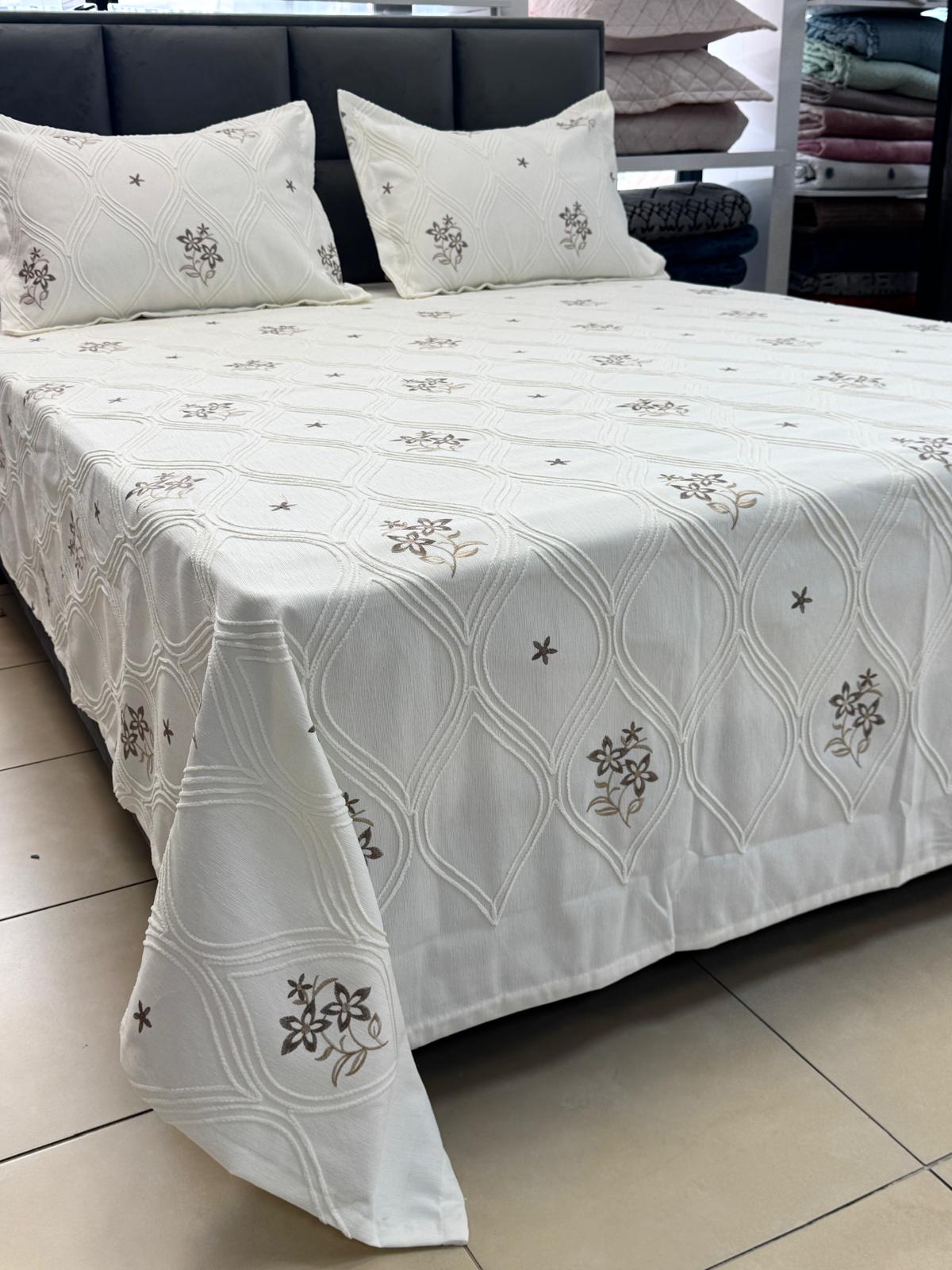 Dreams Nakışlı Pike Takımı 260/260 cm