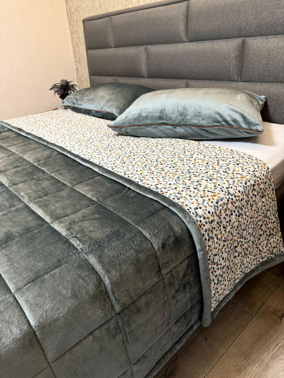 Yumuşak Kadife Çift Kişilik Yatak Örtüsü 240/245 cm