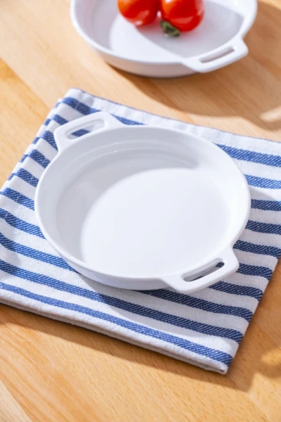 Porselen Kulplu Kare Sığ Kase-14,5 Cm