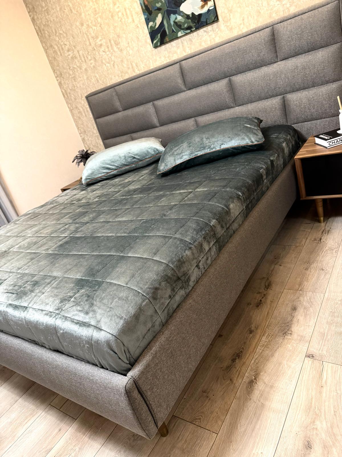 Yumuşak Kadife Çift Kişilik Yatak Örtüsü 240/245 cm