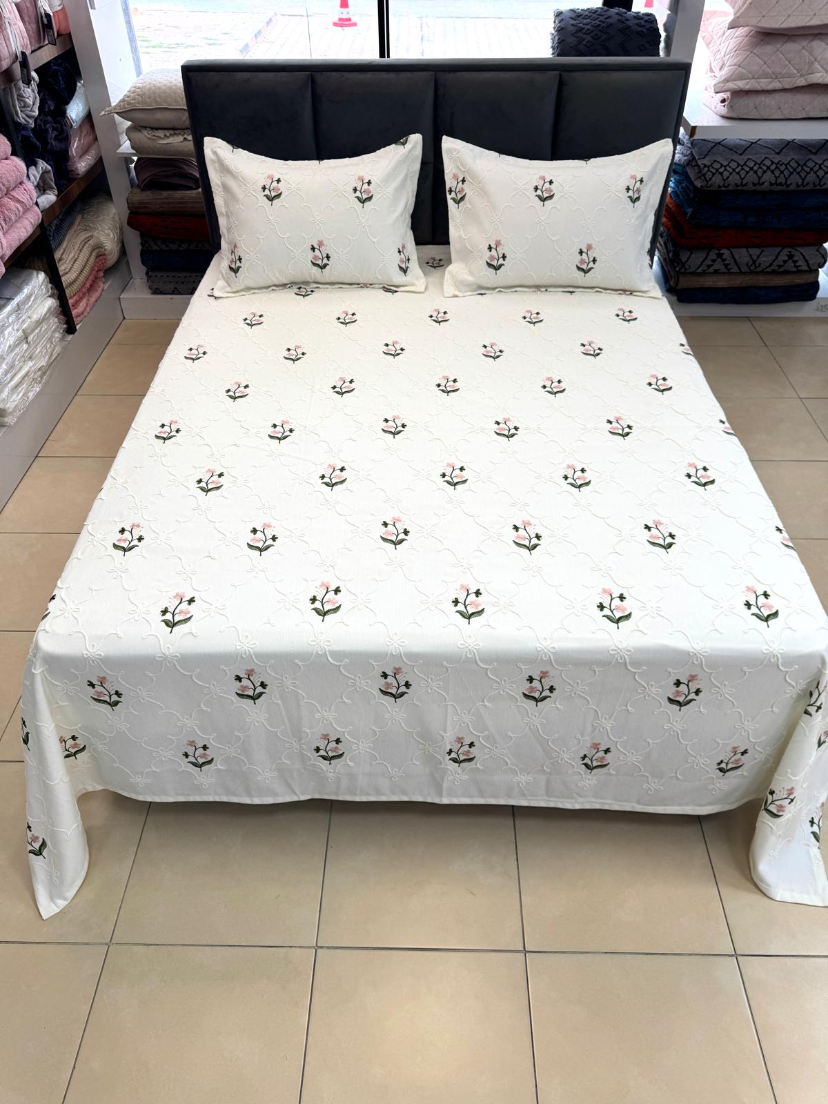 GARDEN ÇİFT KİŞİLİK NAKIŞLI PİKE TAKIMI 260/260 CM