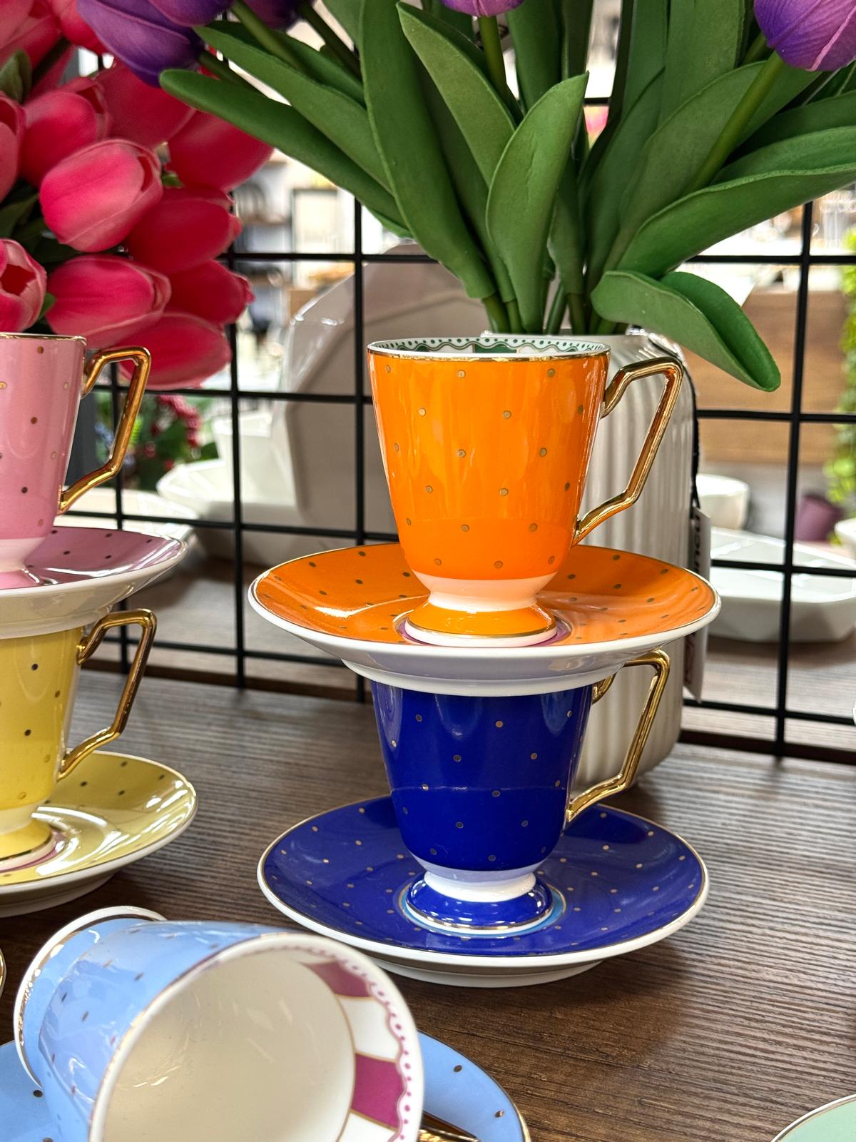 PUANTİYELİ PORSELEN FİNCAN TAKIMI 6 KİŞİLİK