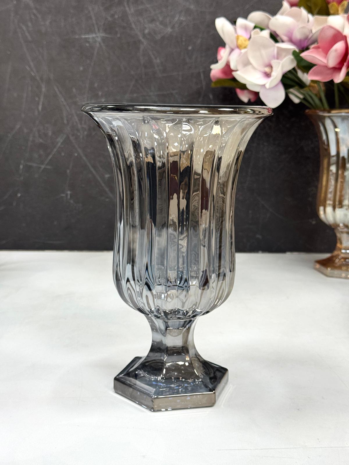 Füme Ayaklı Cam Vazo 28 cm