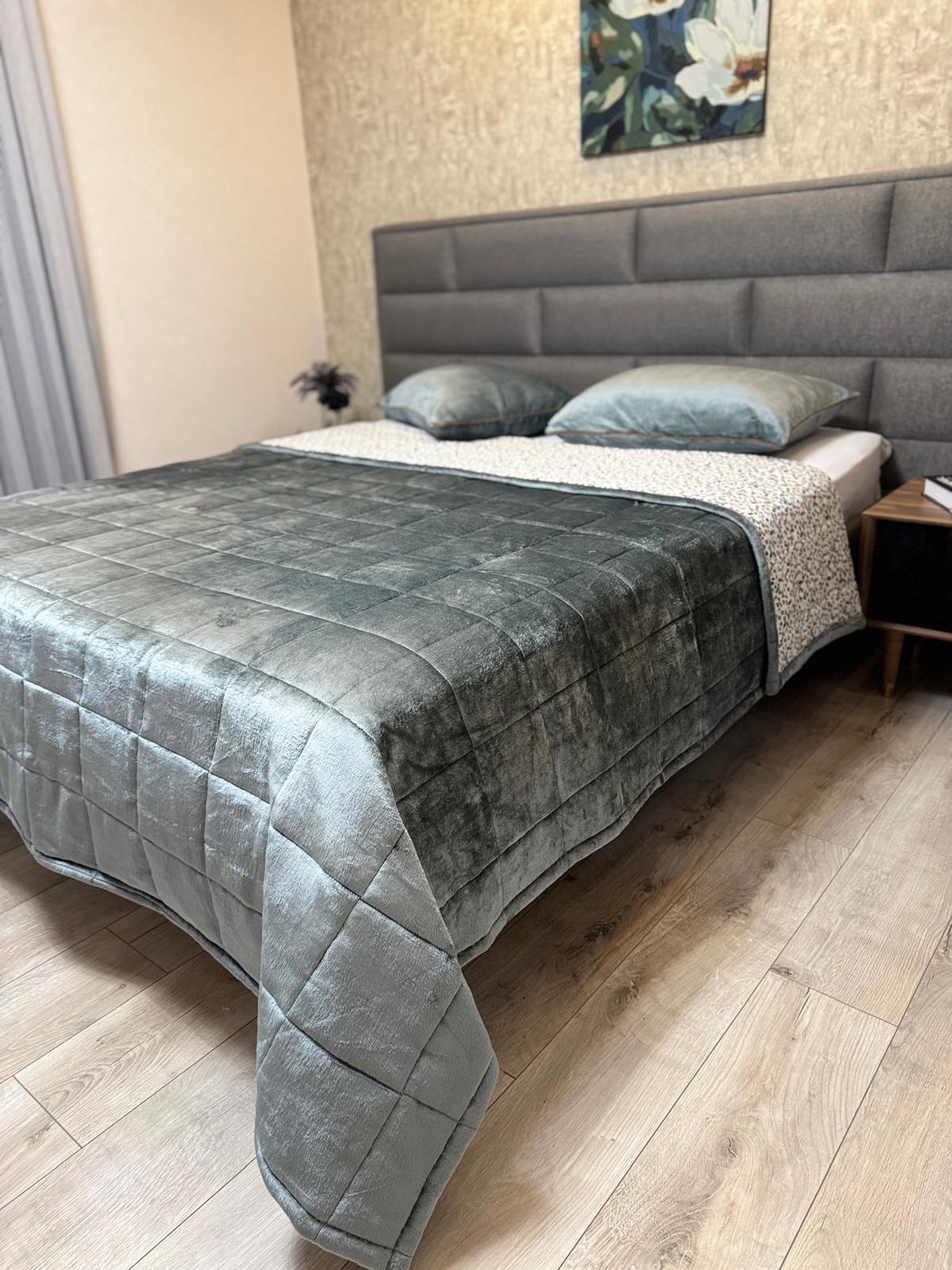 Yumuşak Kadife Çift Kişilik Yatak Örtüsü 240/245 cm