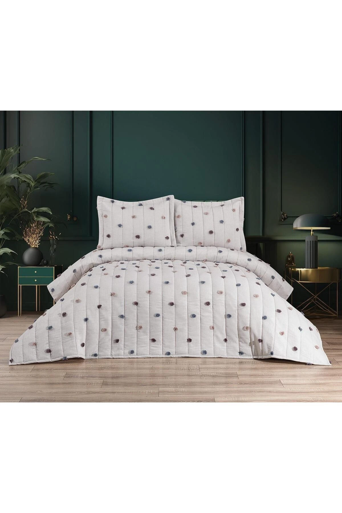 Ponponlu Çift Kişilik Krem Yatak Örtüsü 250/260 Cm