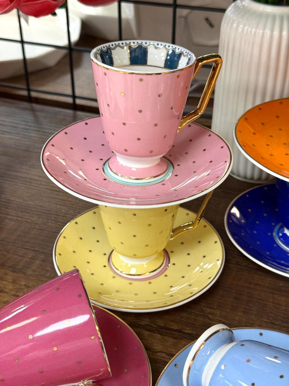 PUANTİYELİ PORSELEN FİNCAN TAKIMI 6 KİŞİLİK