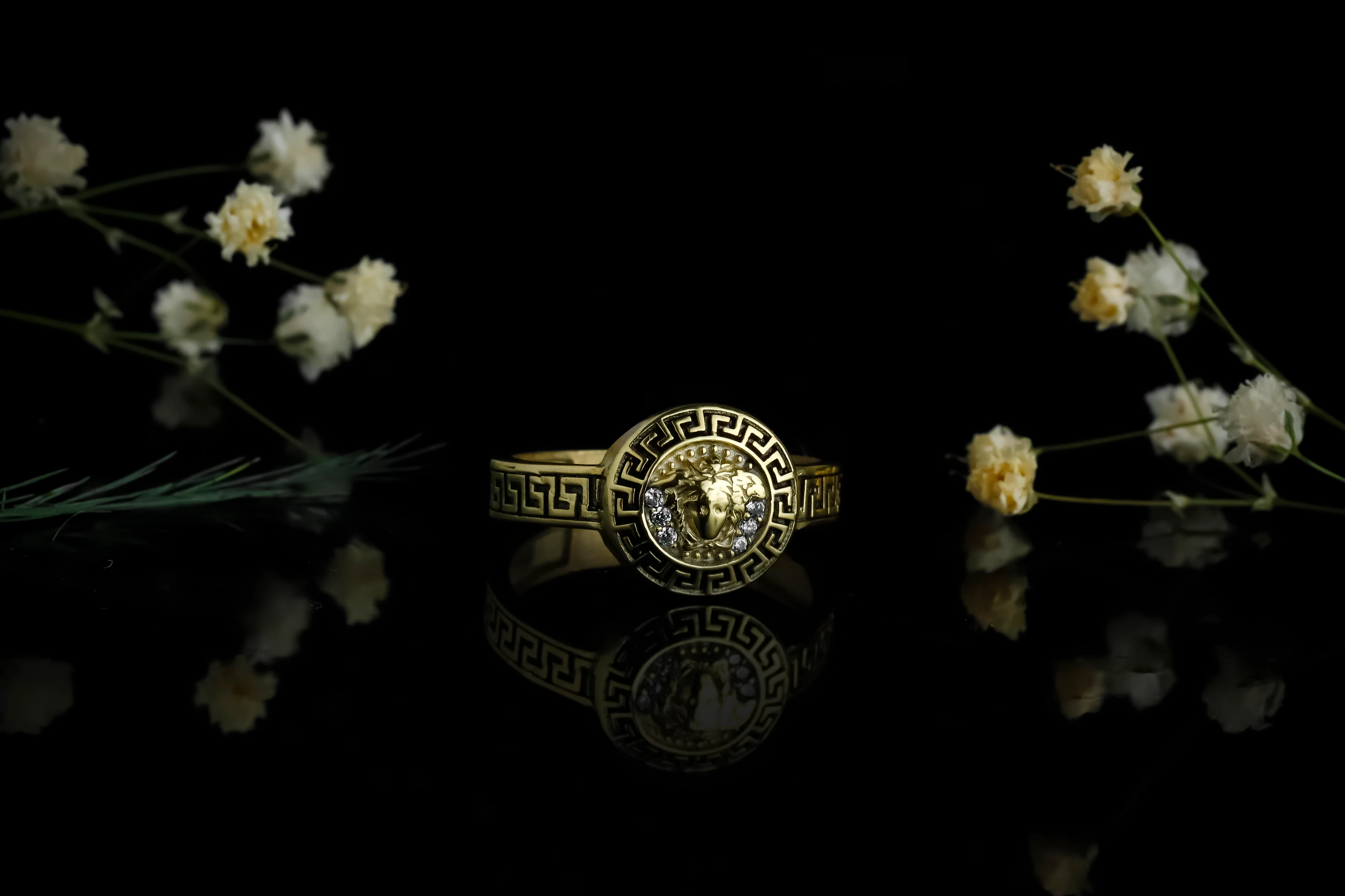 Medusa Işıltısı Yüzük