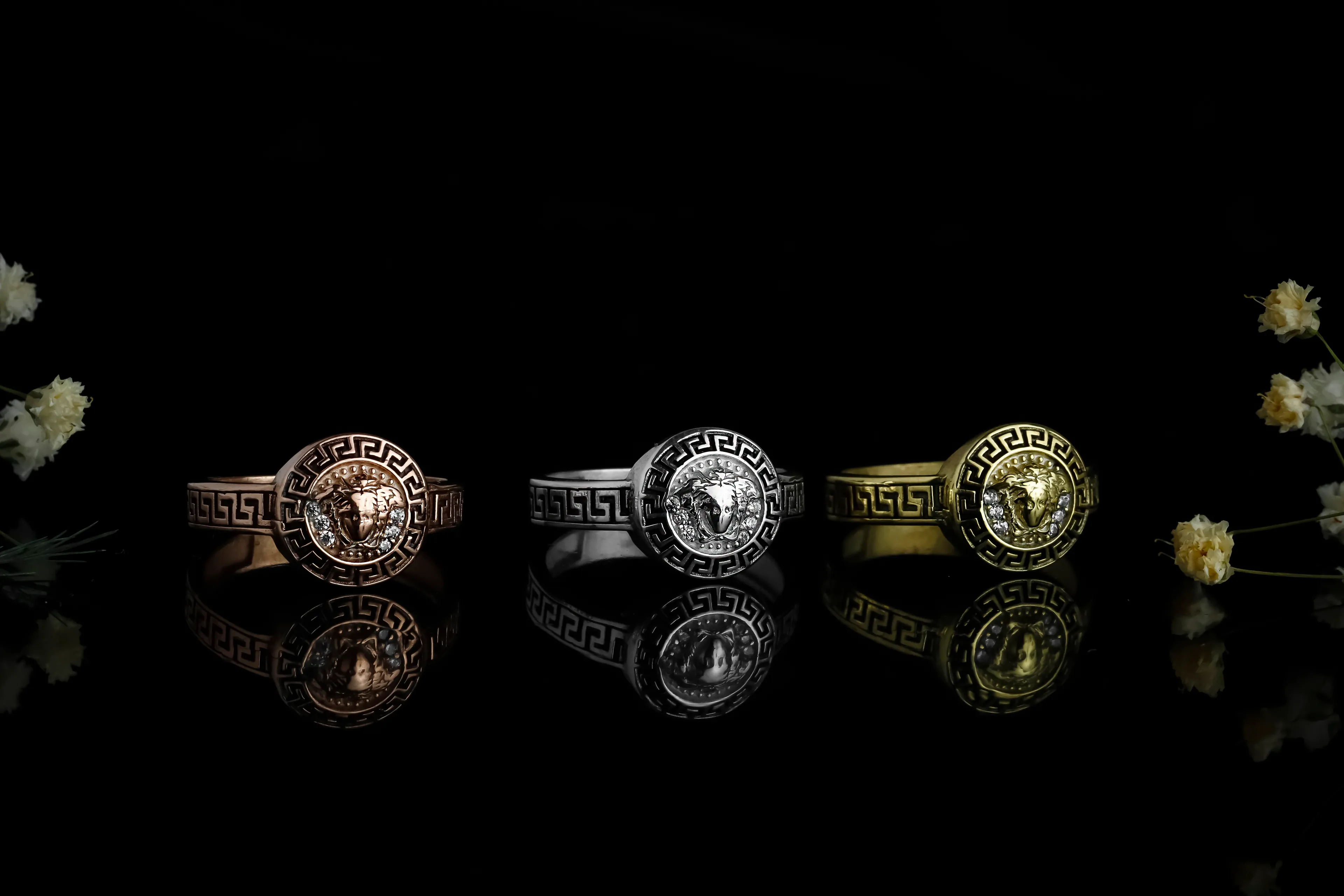 Medusa Işıltısı Yüzük