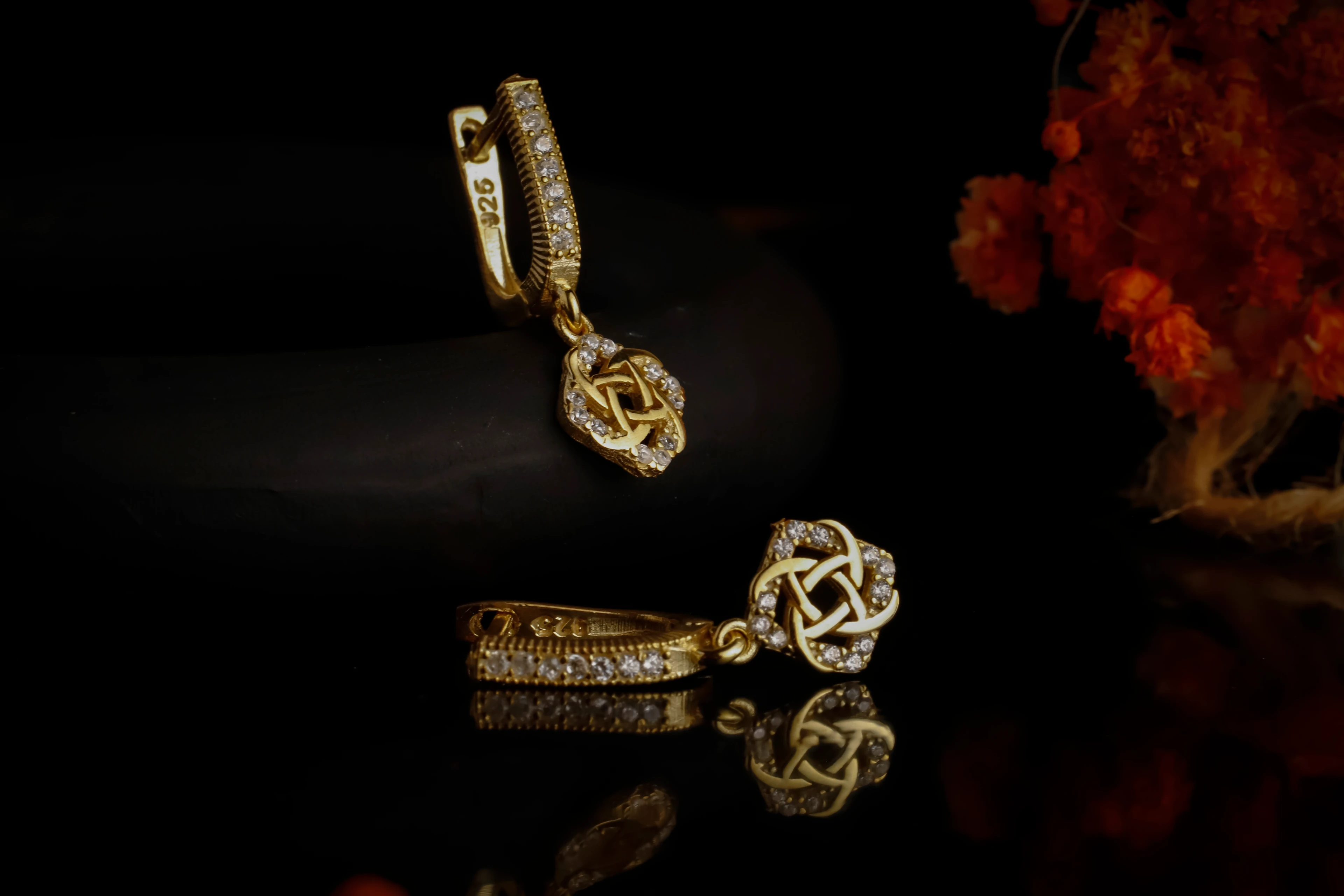 Zerafet Düğümü Küpe