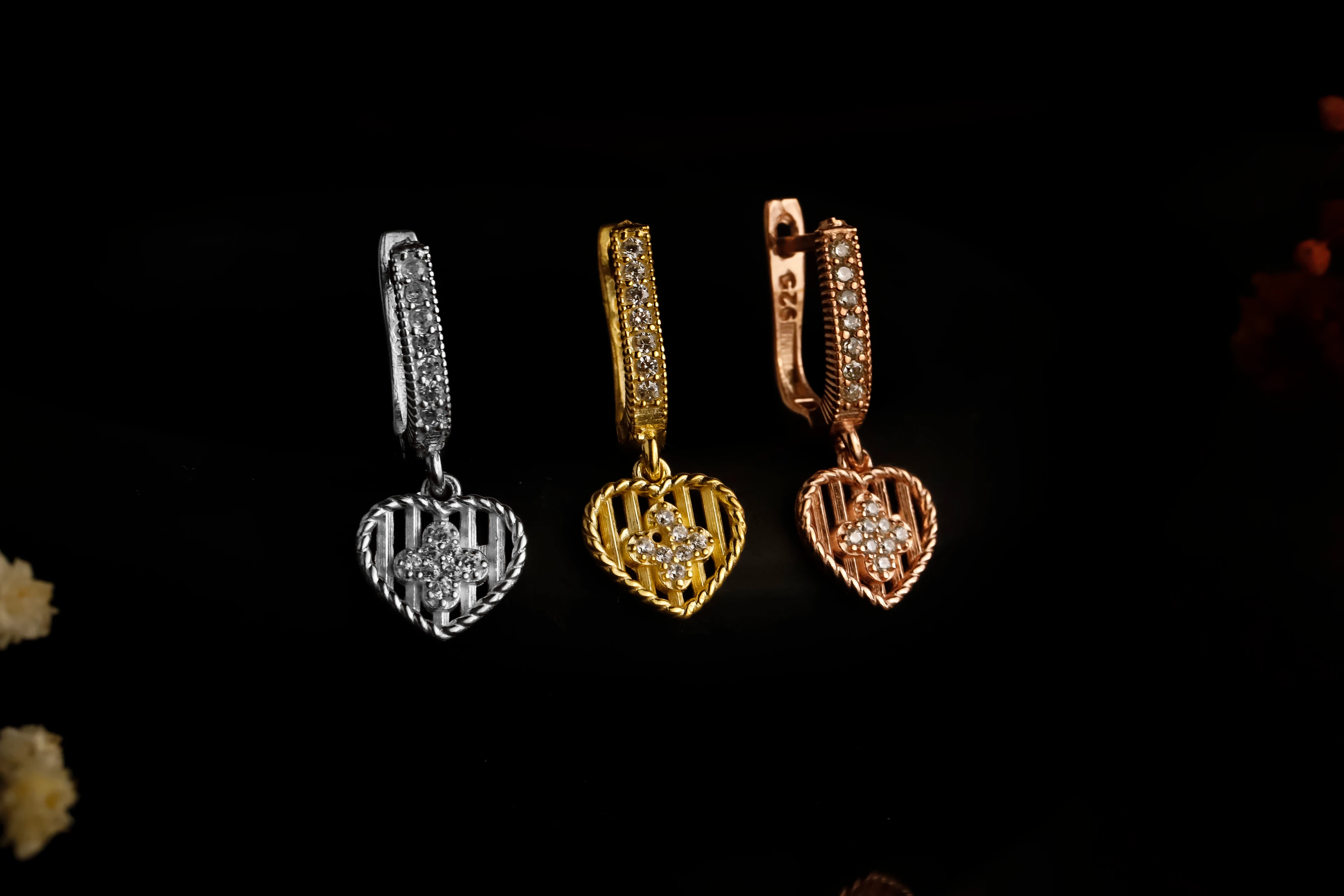 Gönül Penceresi Küpe