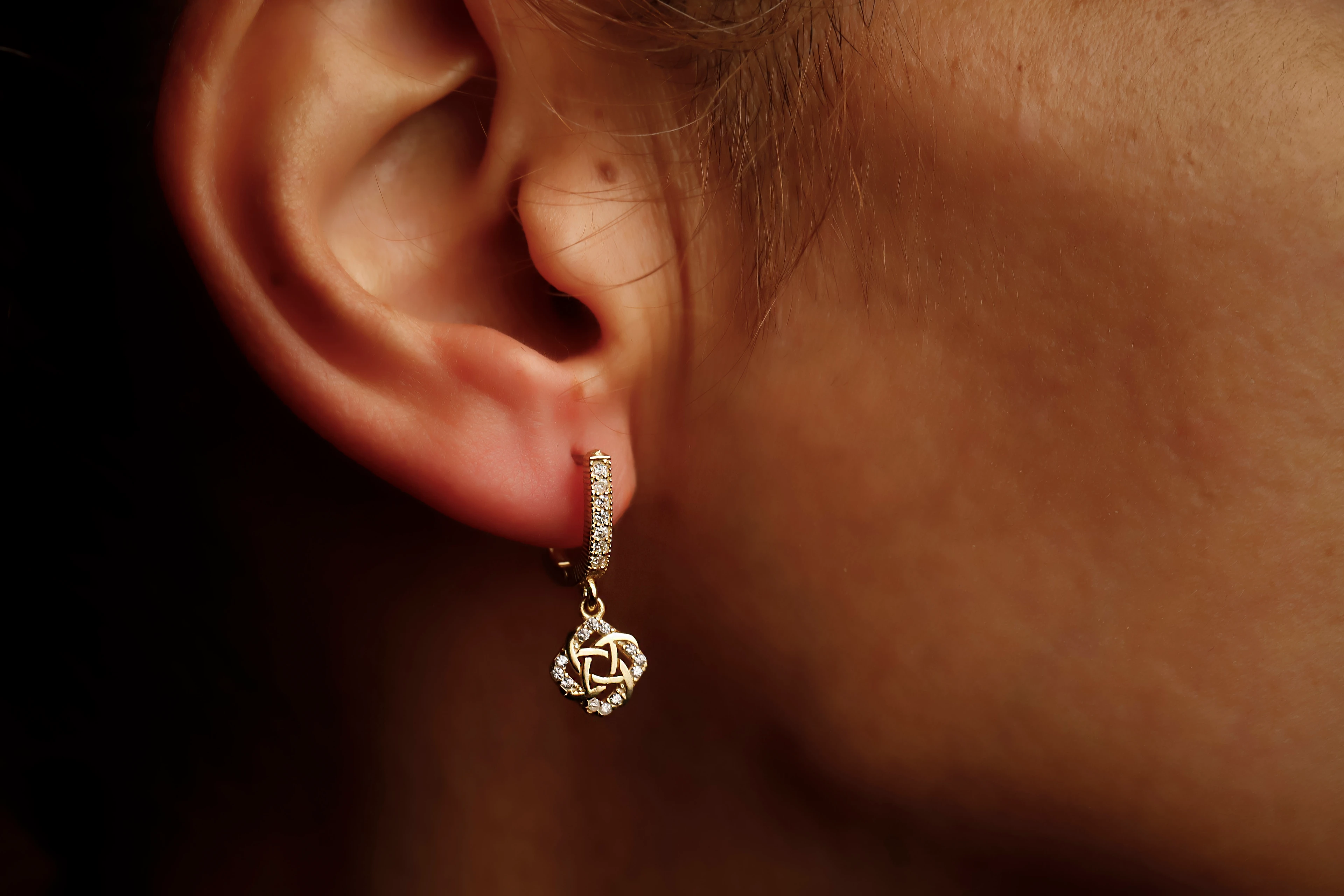 Zerafet Düğümü Küpe