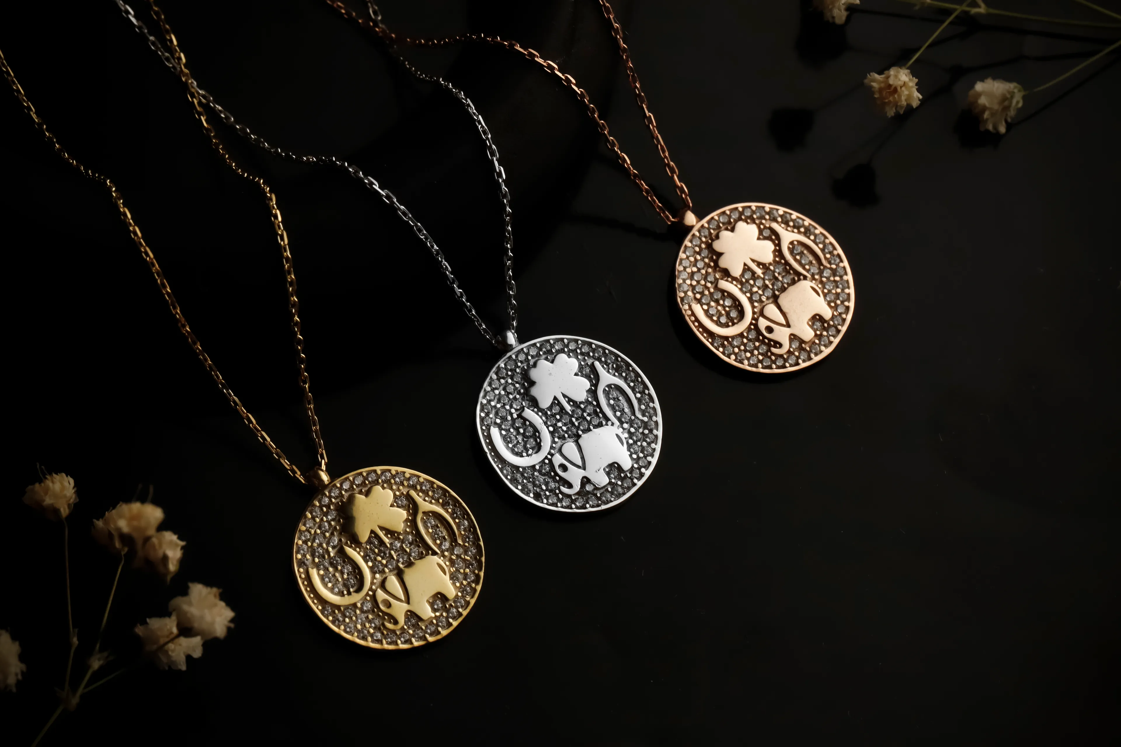 Uğur Tılsımı Kolye