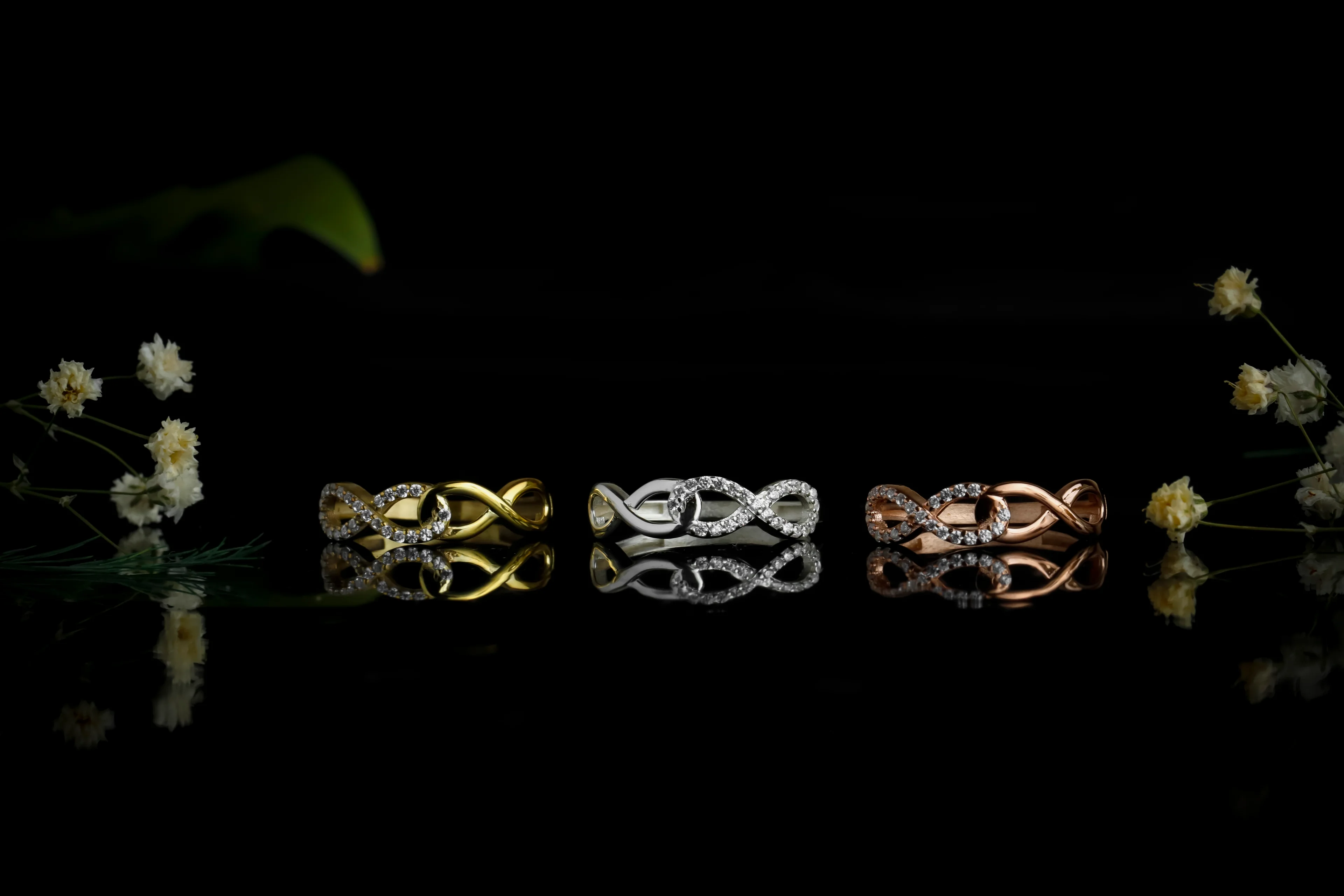 Sade Sonsuzluk Yüzük