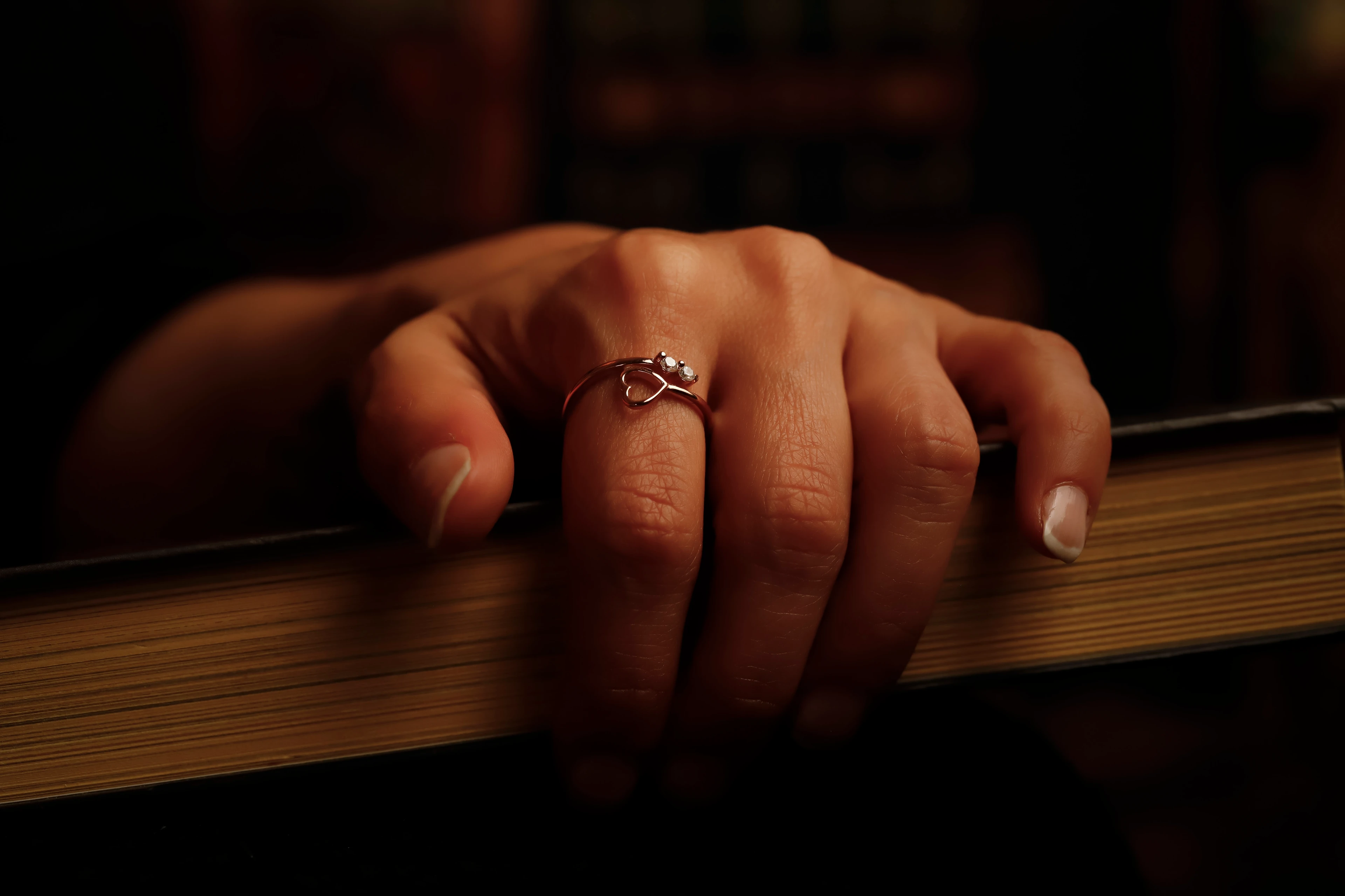 Aşkın İzinde Yüzük