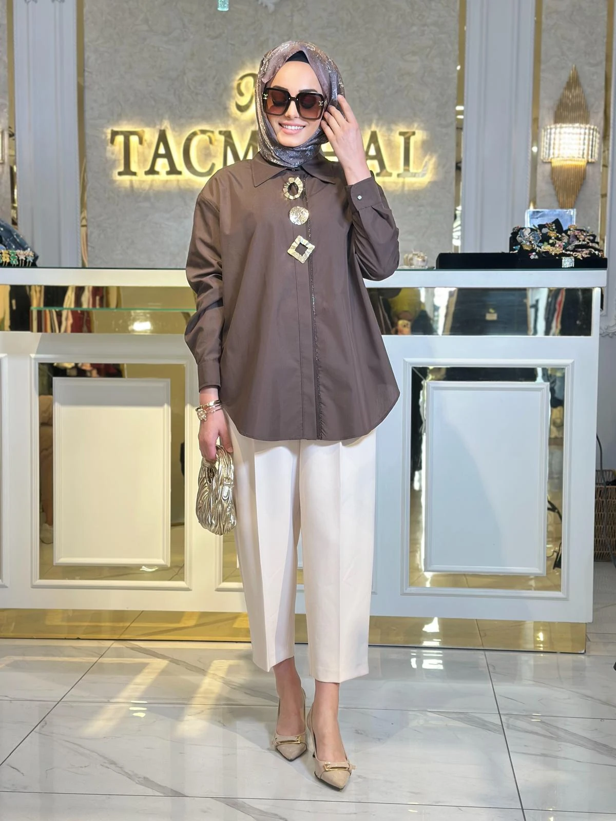 Ön Aksesuarlı Gömlek-Tac 8702