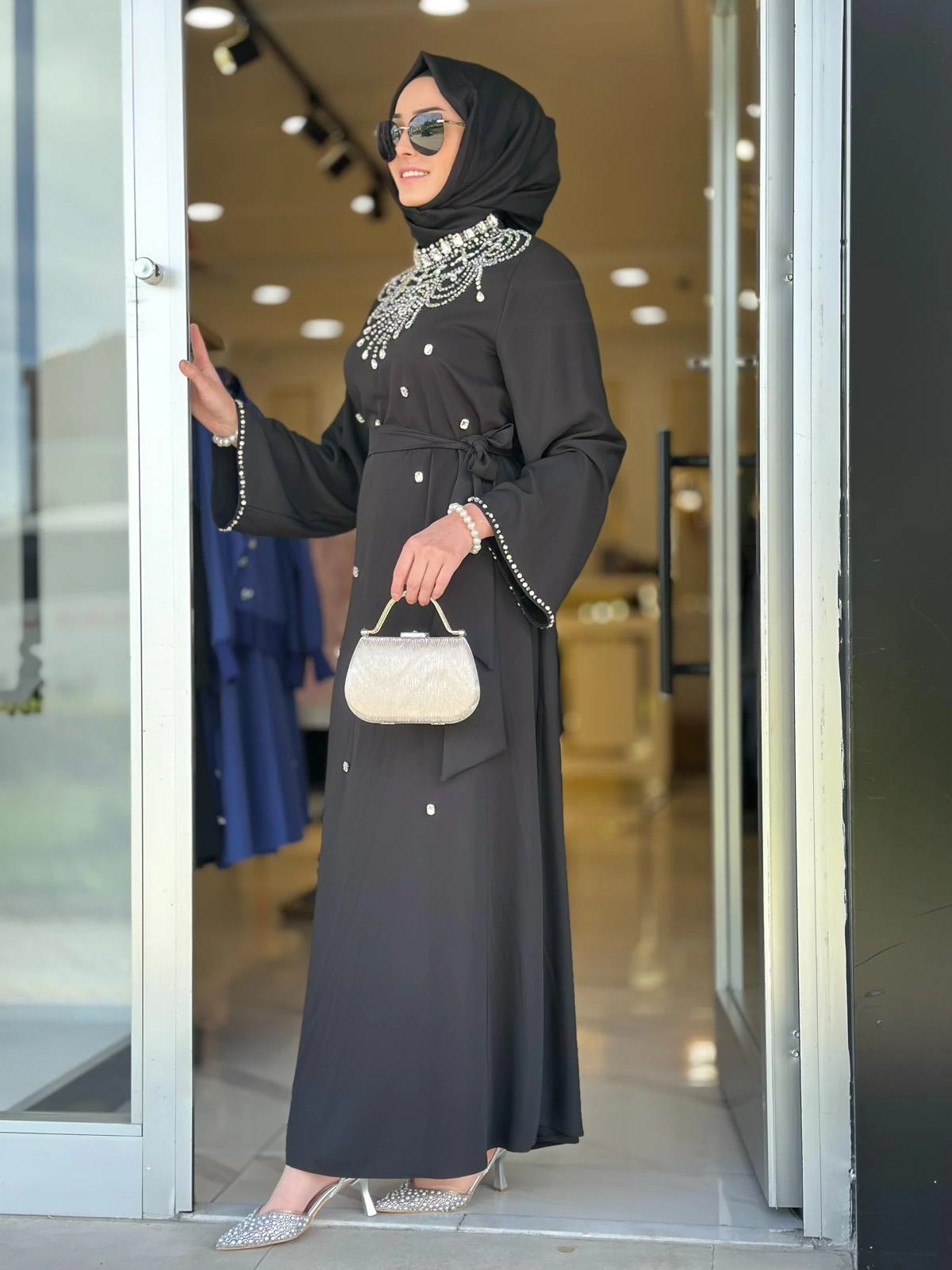 Yaka Taşlı Elbise-Tac 4246