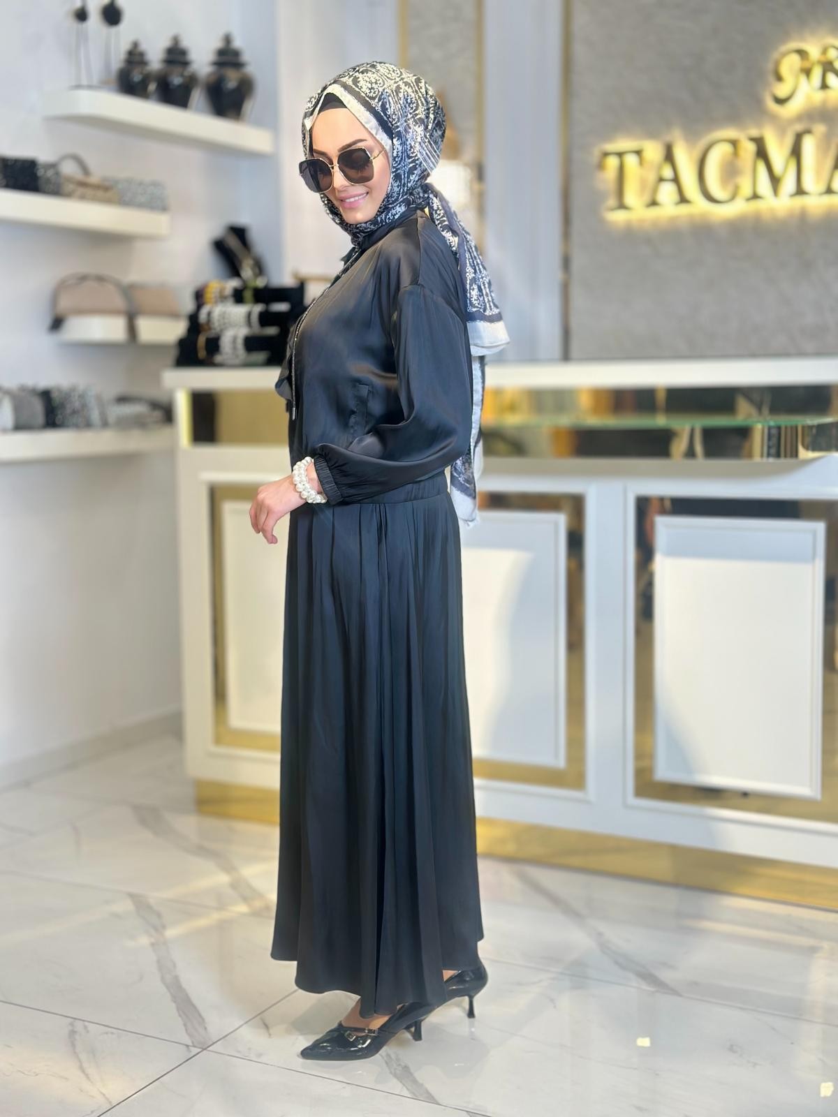 Önü Fırfırlı Saten Takım-Tac 1522