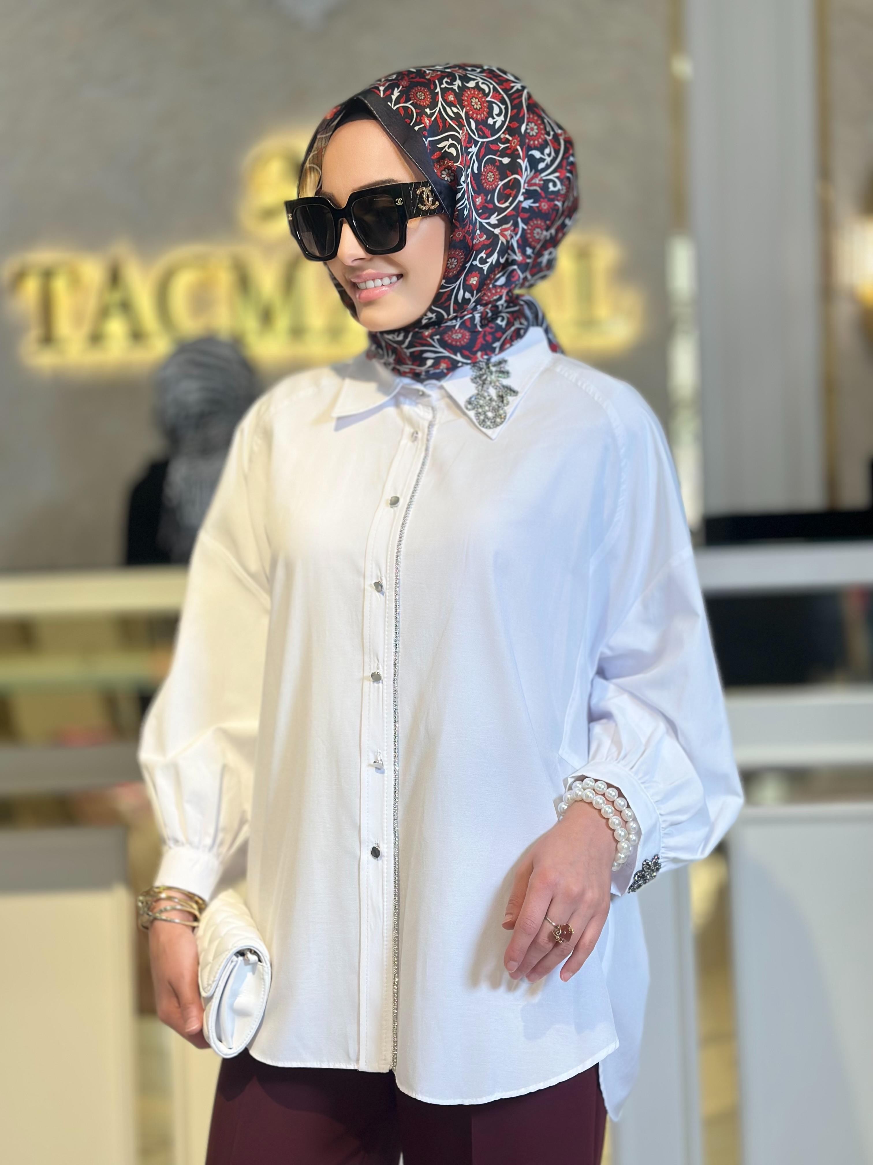 Şeritli Taşlı Gömlek-Tac 8701 - Ekru