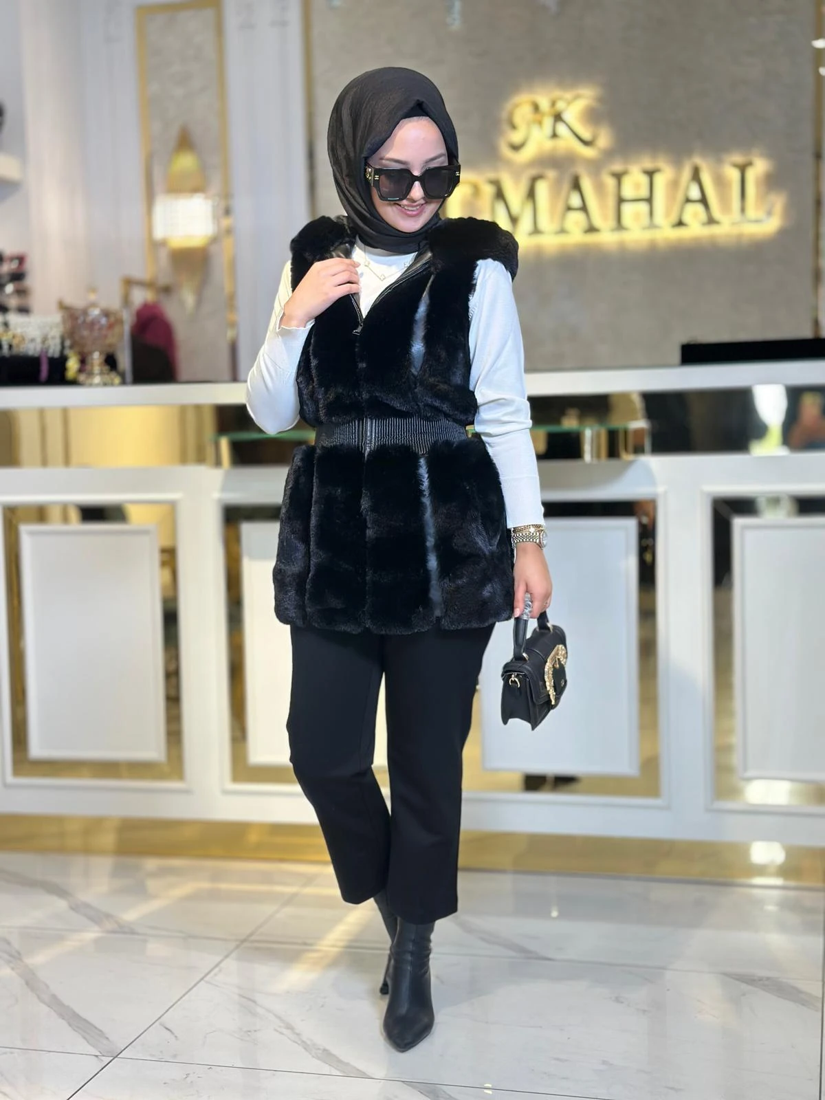 Brest Ribanalı Kürk Yelek-Tac 04591