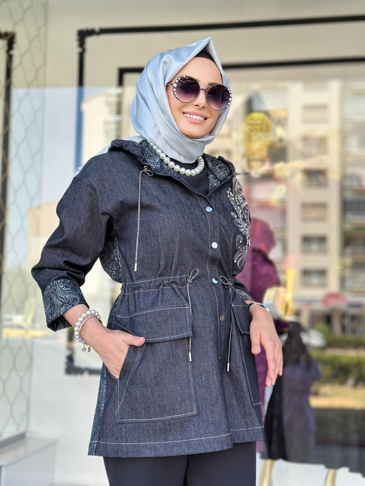 Omzu Nakışlı Kap-Tac 7935