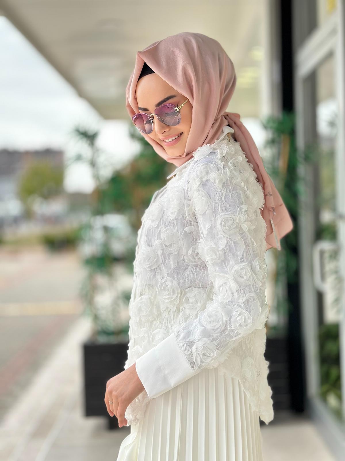 Gül Dantelli Gömlek-Tac 10013