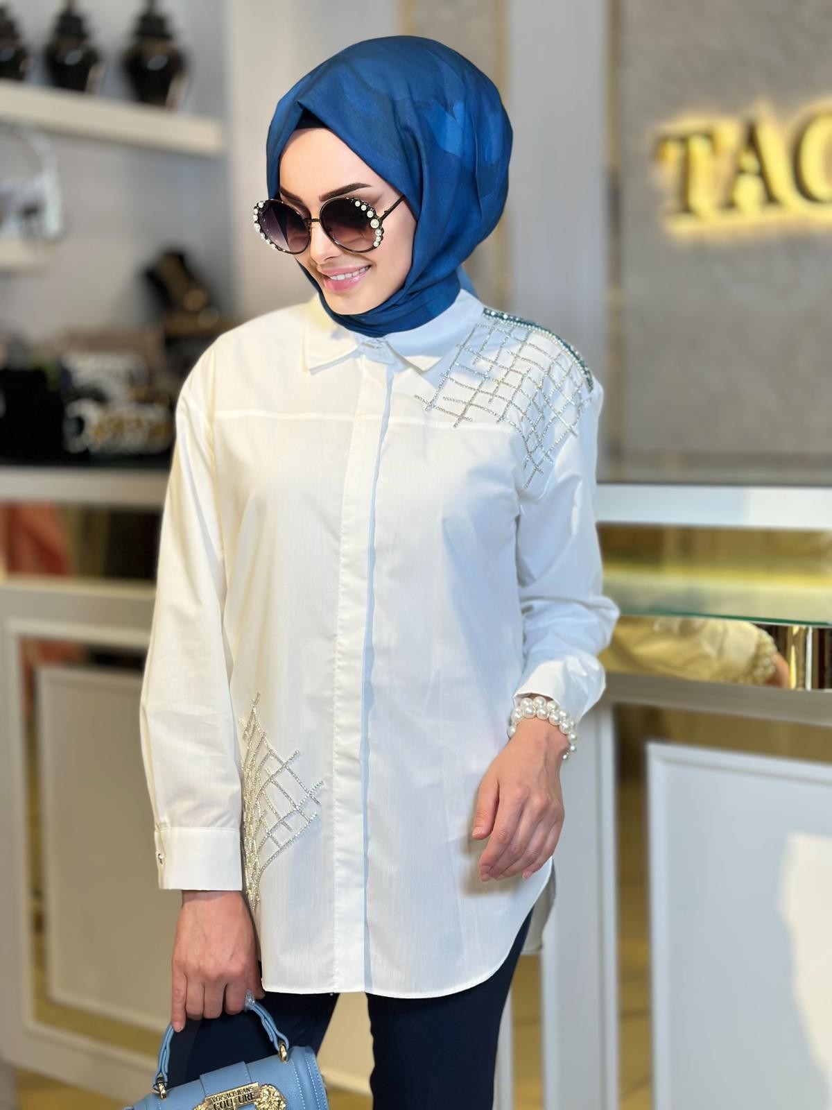 File Taşlı Gömlek-Tac 8709 - Ekru